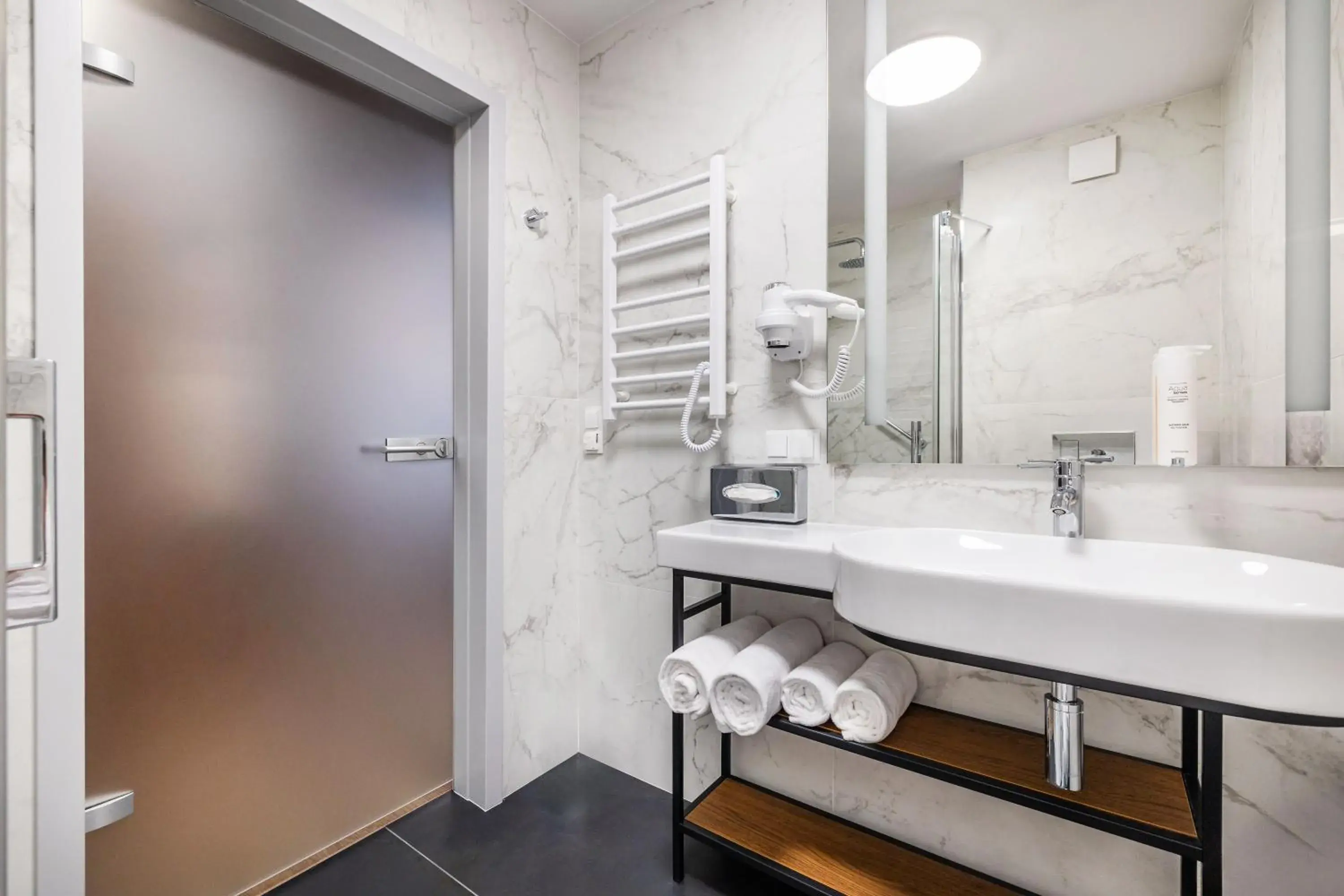 Twin Room with City View - single occupancy in Hotel Opera Twin Room with City View - single occupancy in Hotel Opera