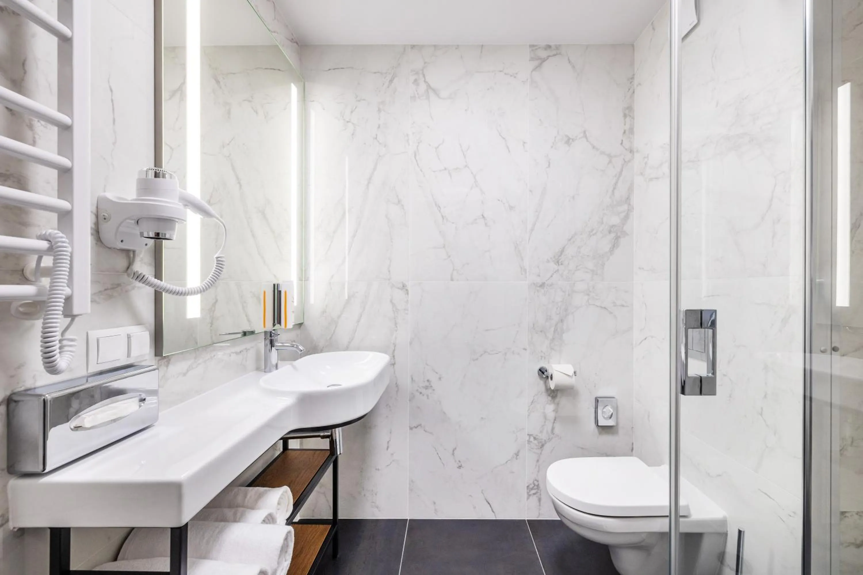 Bathroom in Hotel Opera