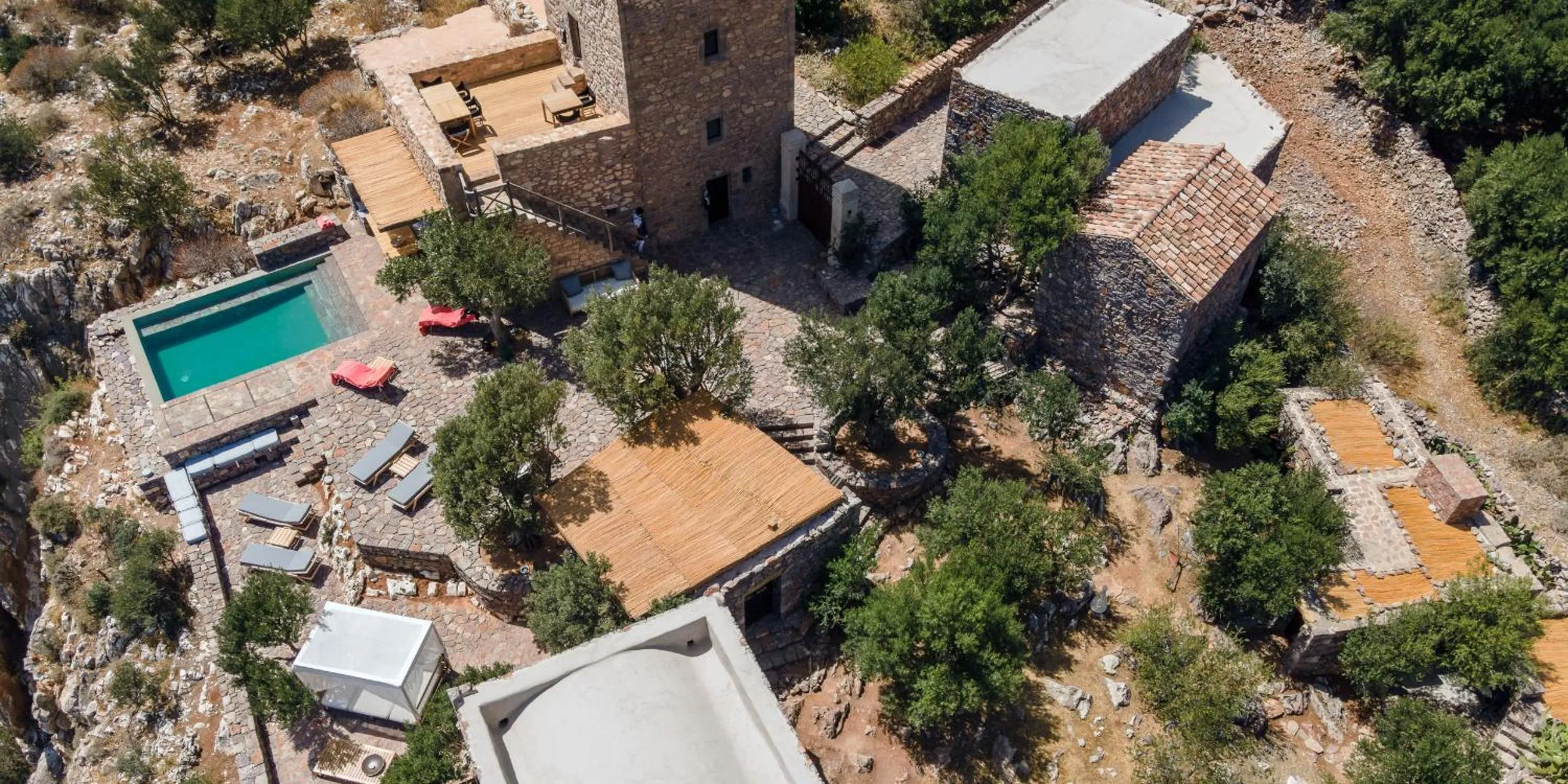 Bird's eye view in Tainaron Blue Retreat
