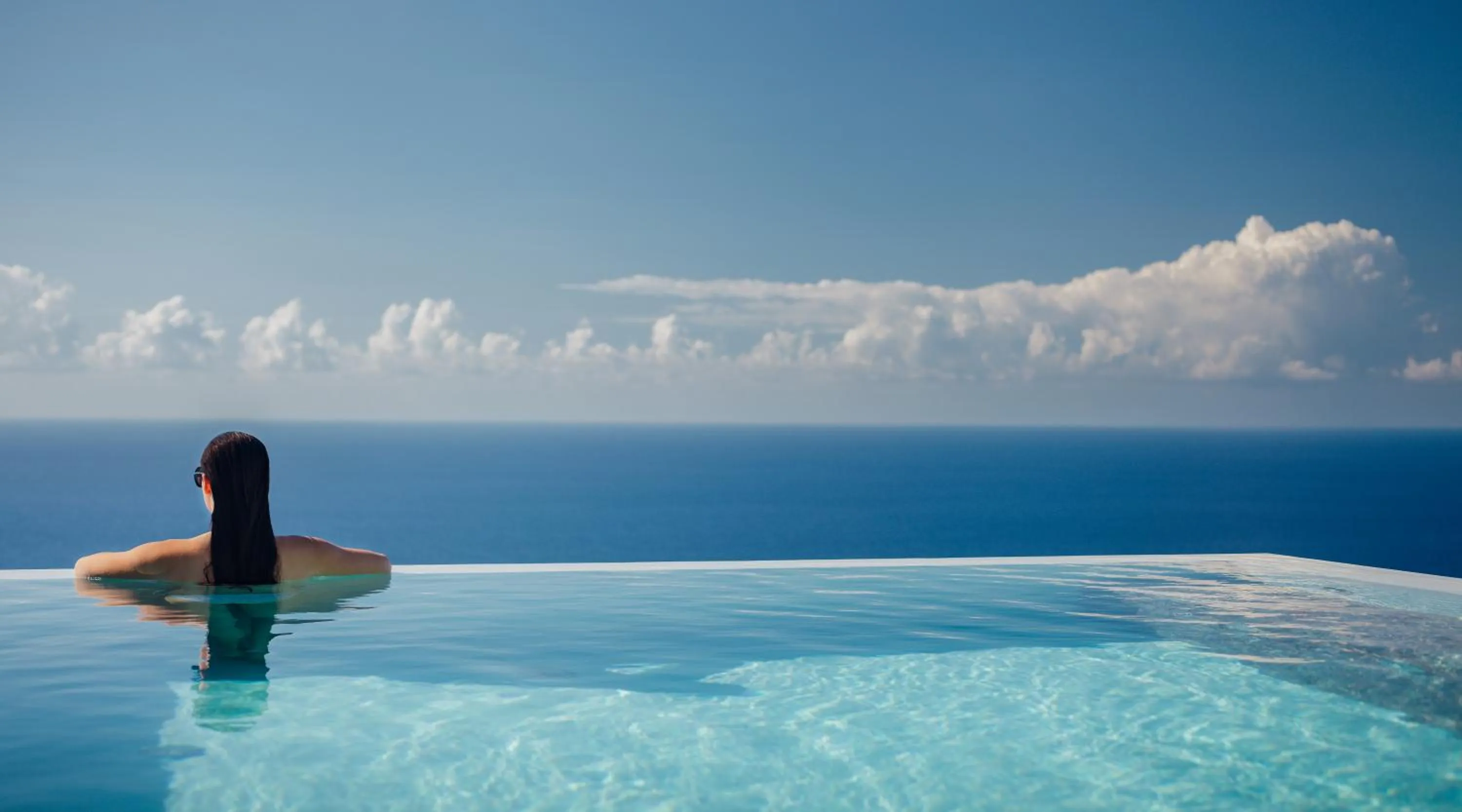 Swimming pool in Tainaron Blue Retreat