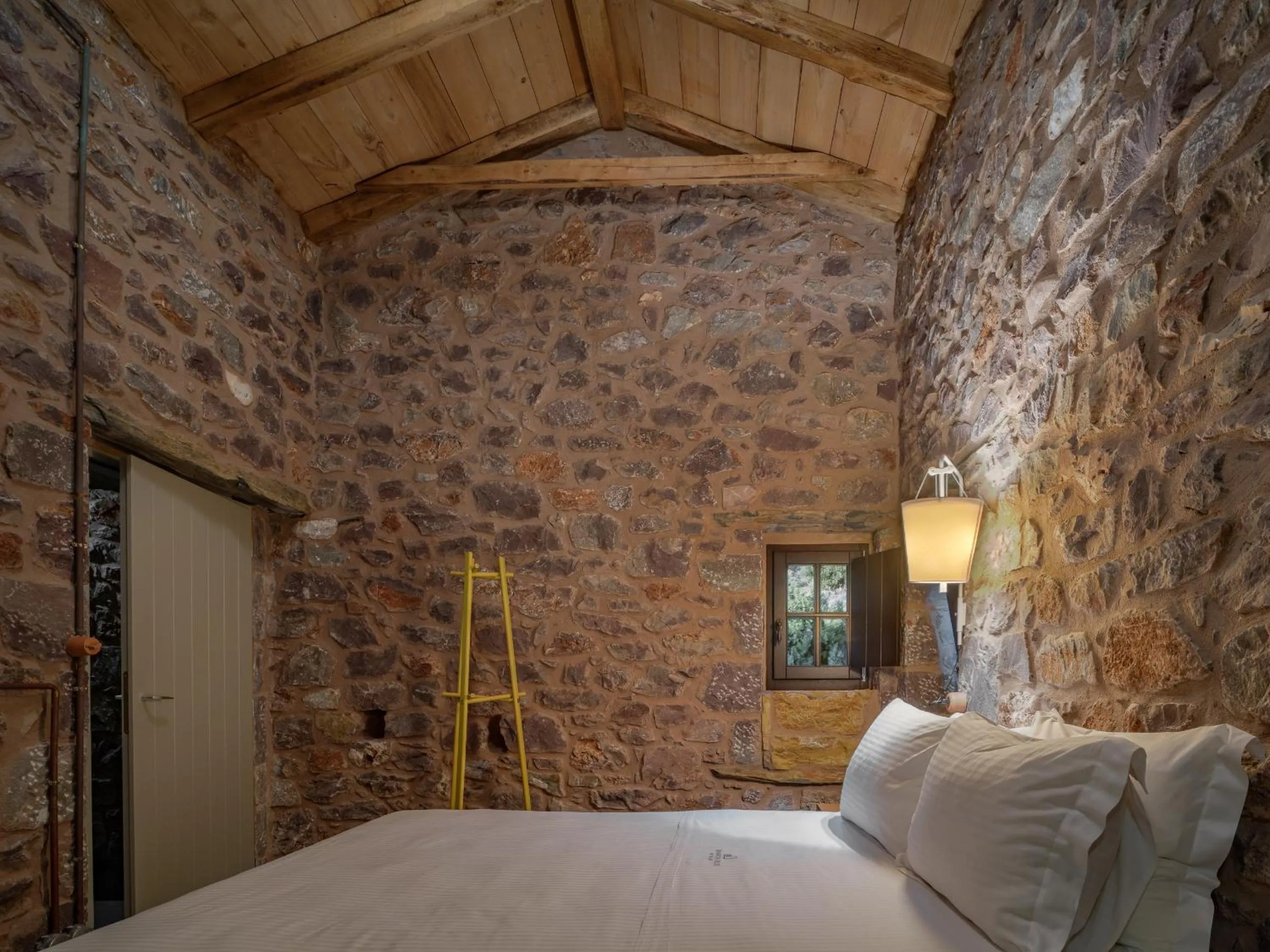 Bed in Tainaron Blue Retreat