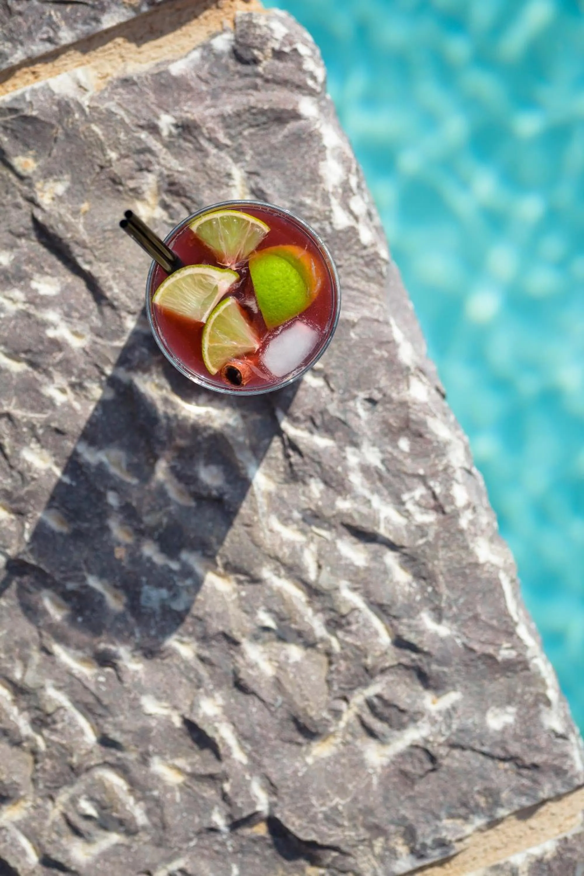 Food and drinks in Tainaron Blue Retreat