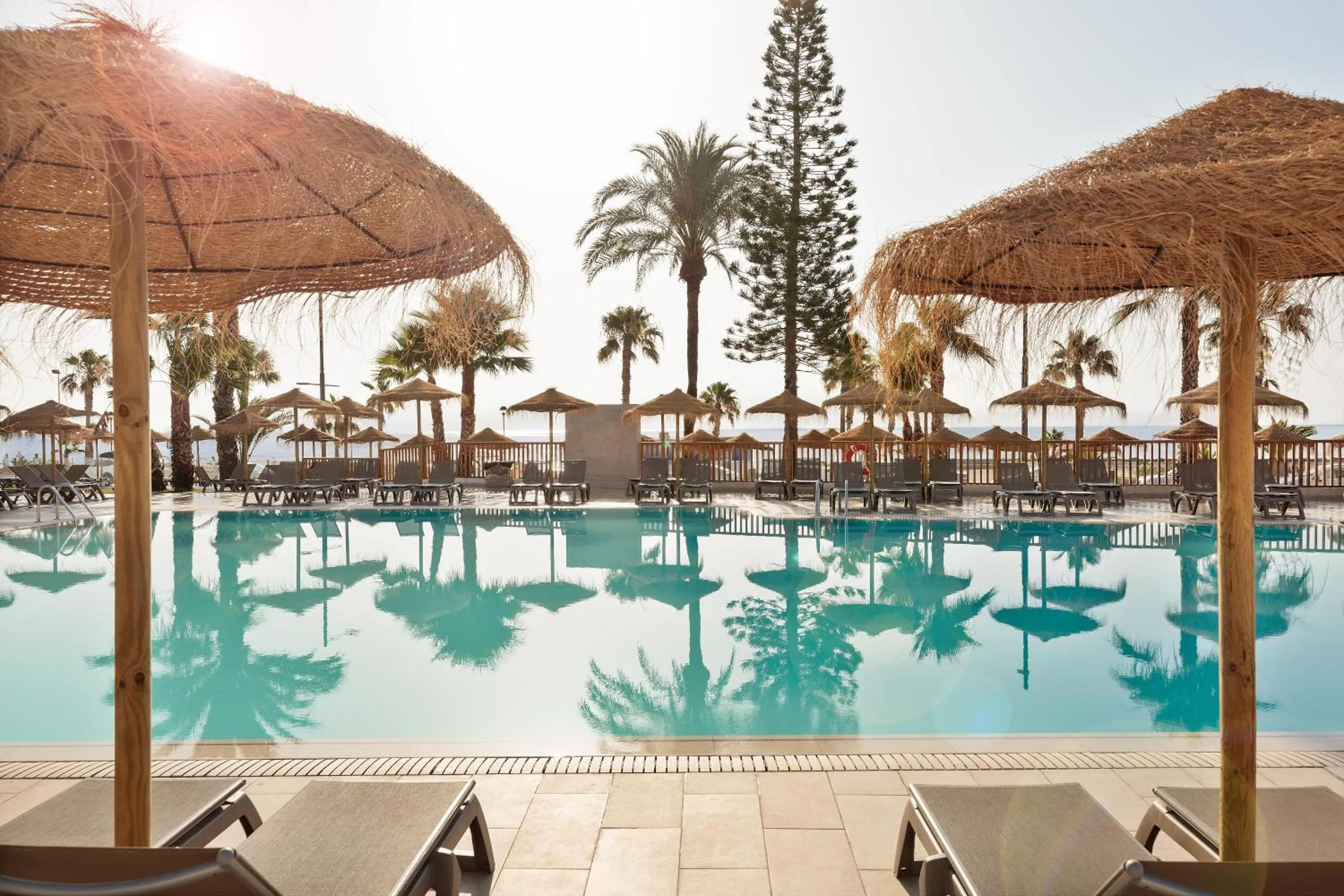 Swimming pool in Hotel Best Indalo