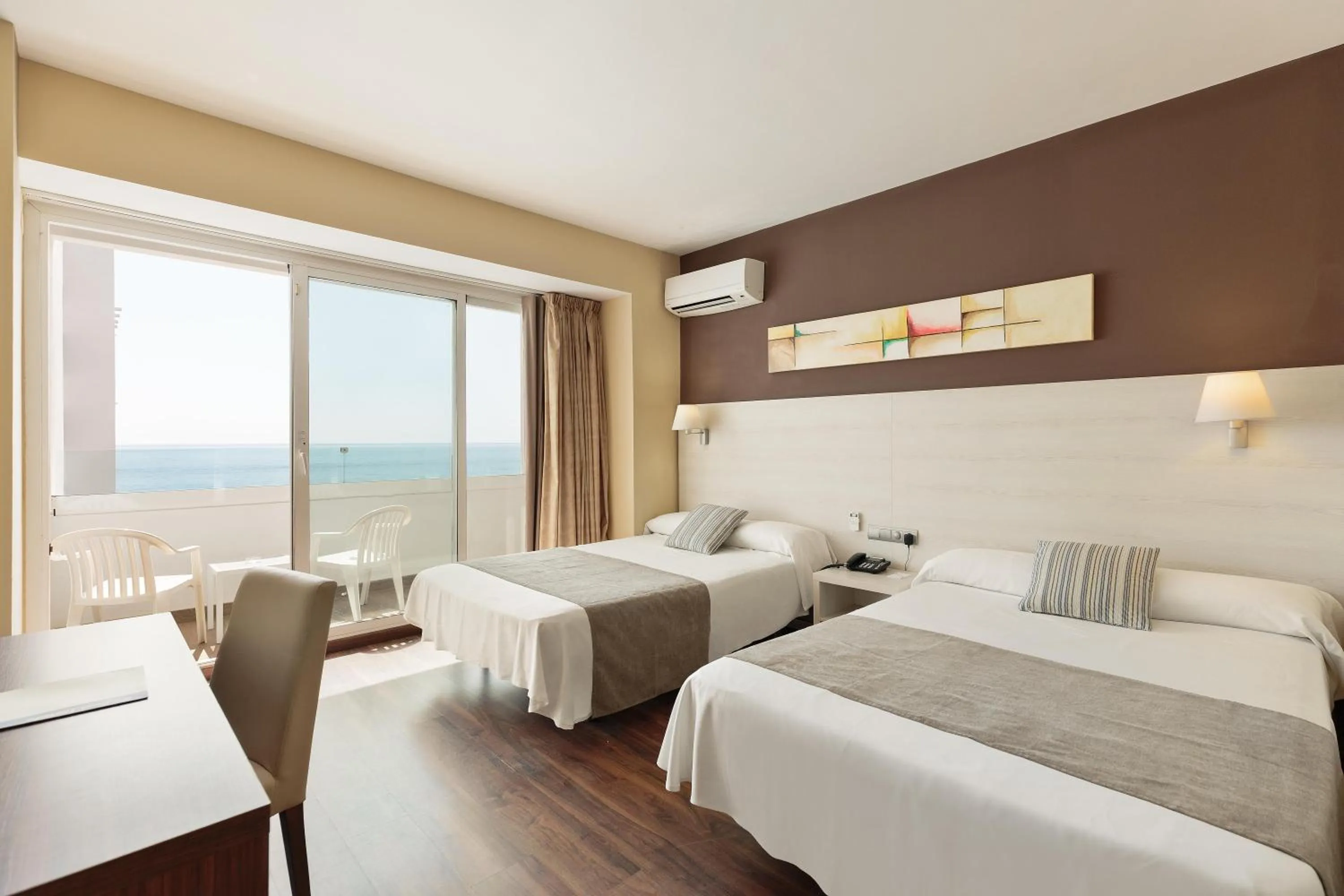 Photo of the whole room, Bed in Hotel Best Indalo