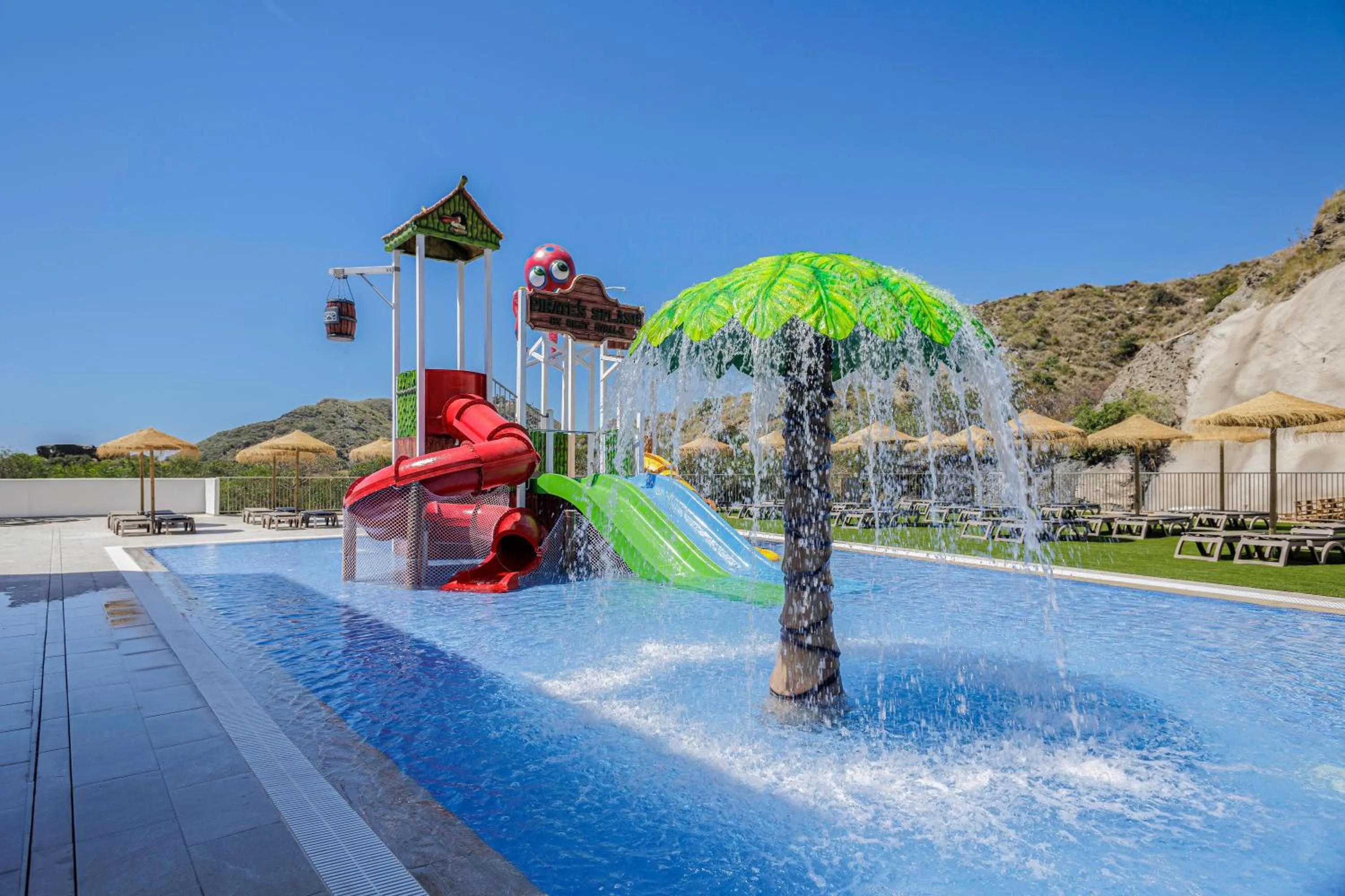 Swimming pool in Hotel Best Indalo