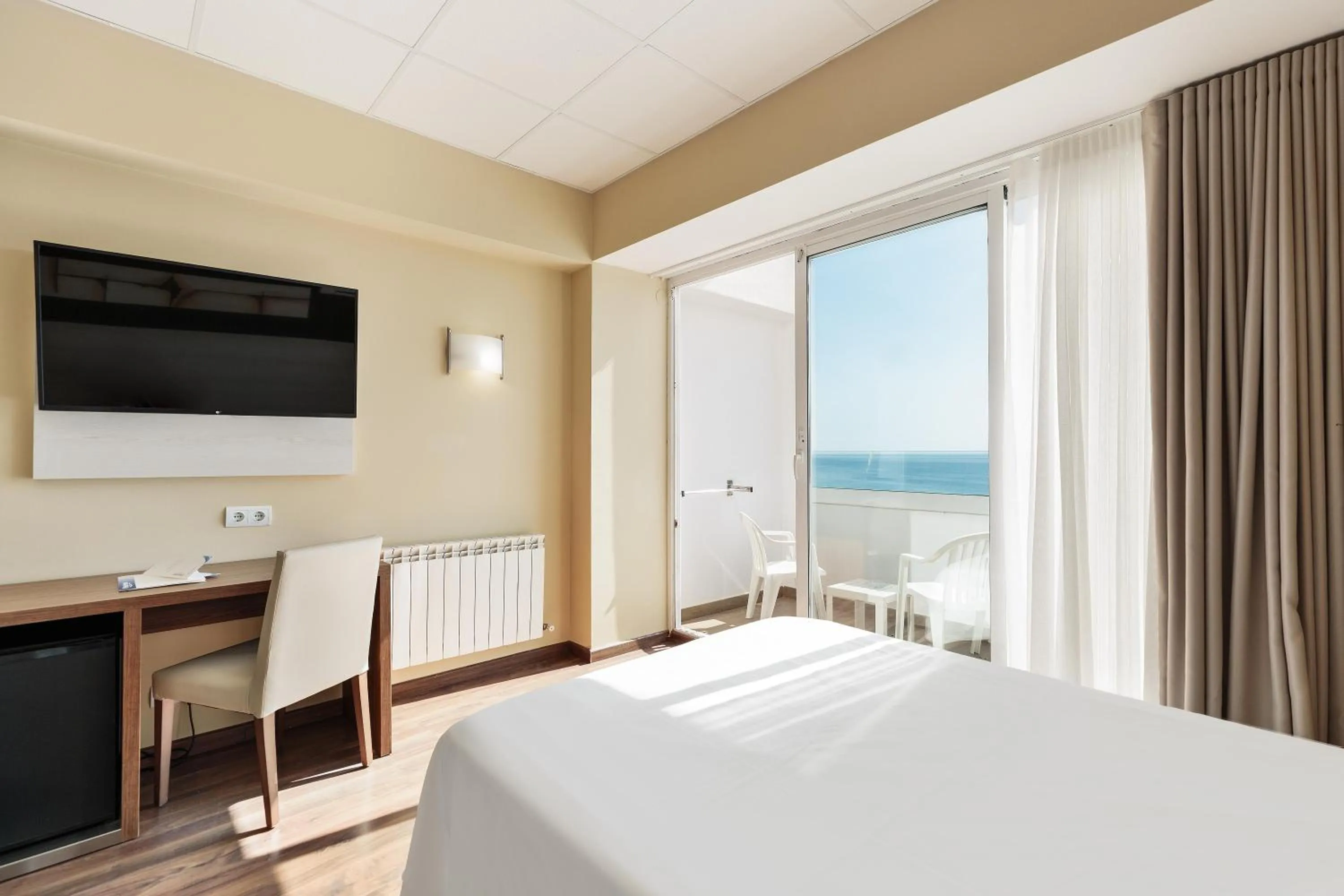 Photo of the whole room, Bed in Hotel Best Indalo