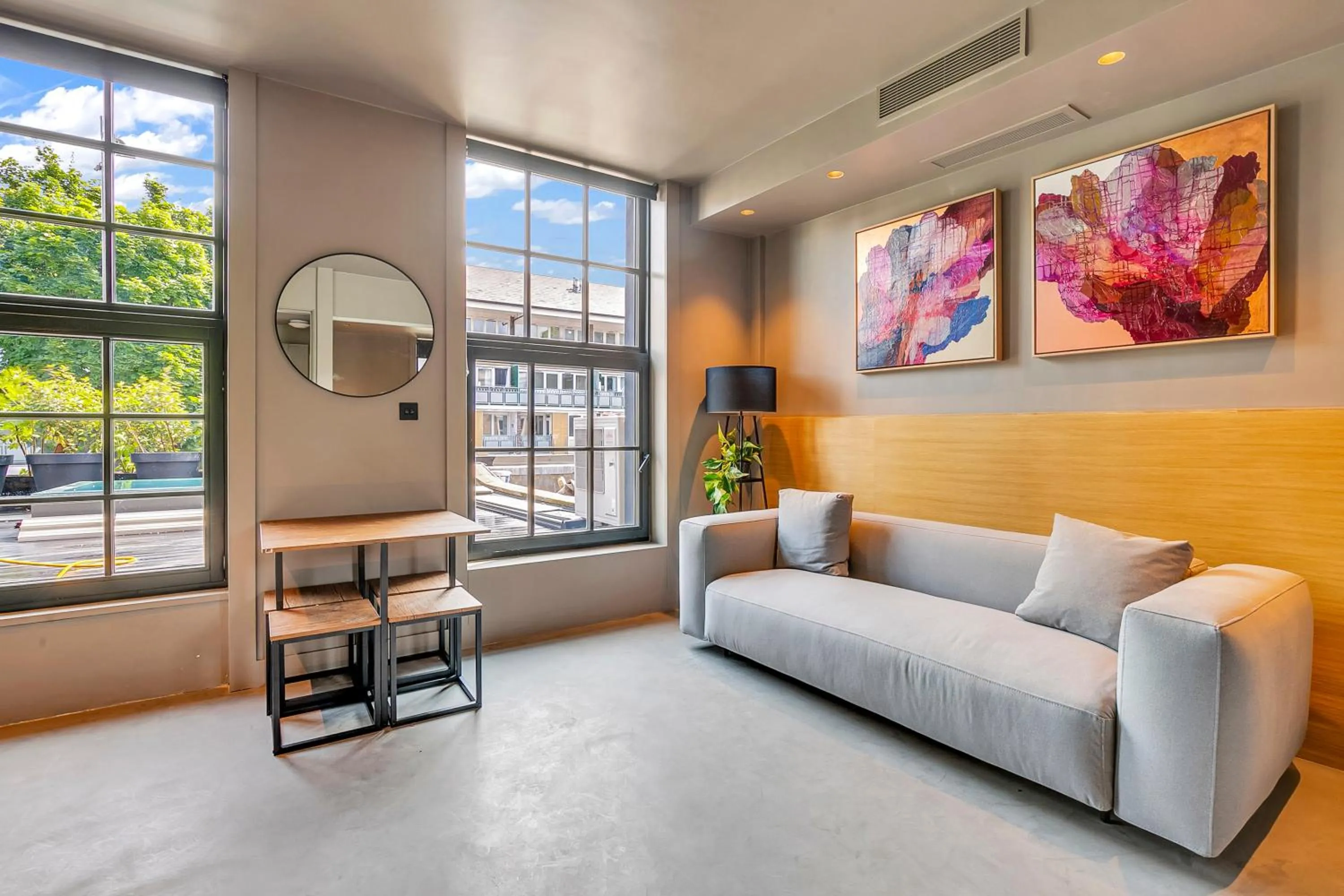 Living room in Kings House Apartments