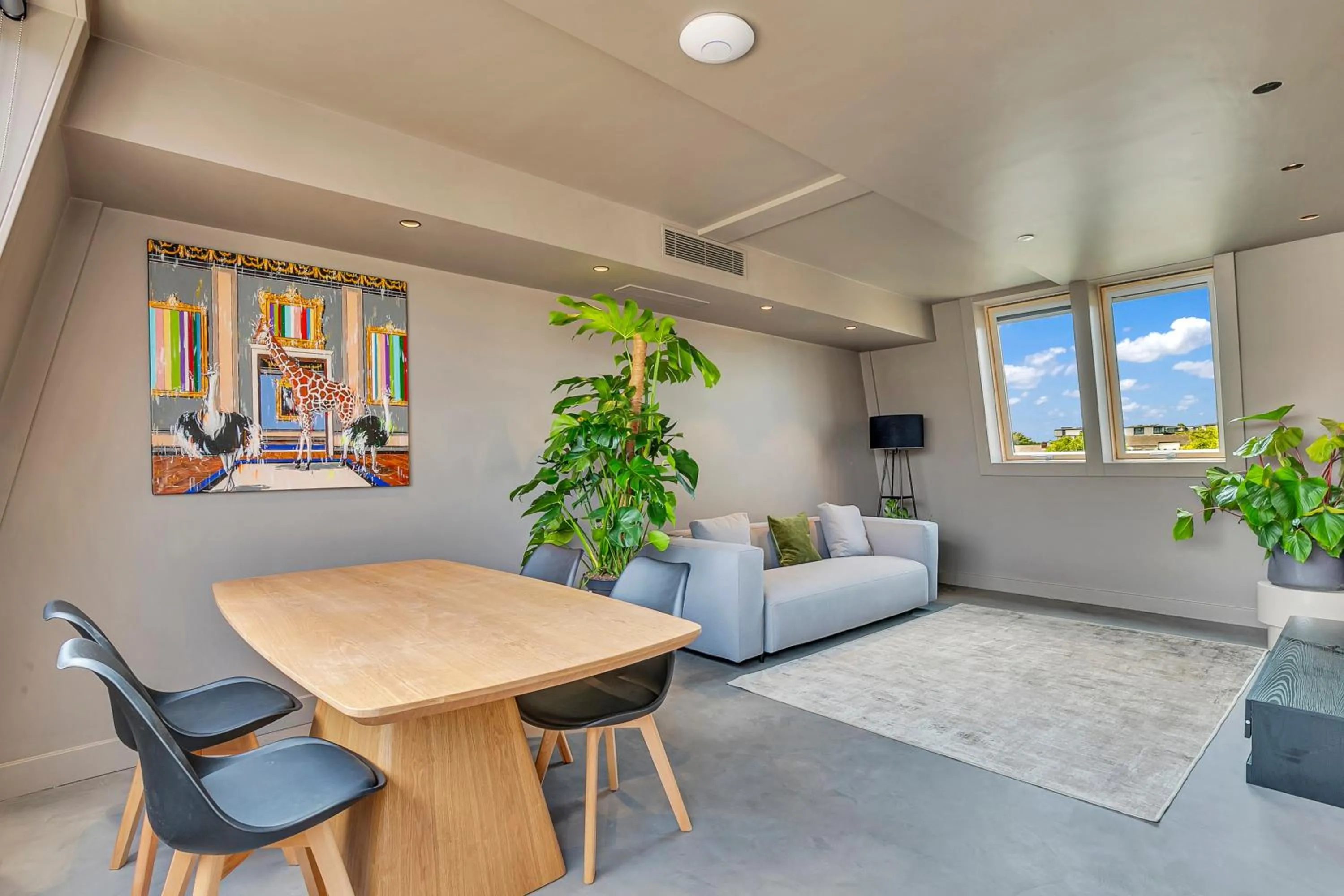 TV and multimedia in Kings House Apartments