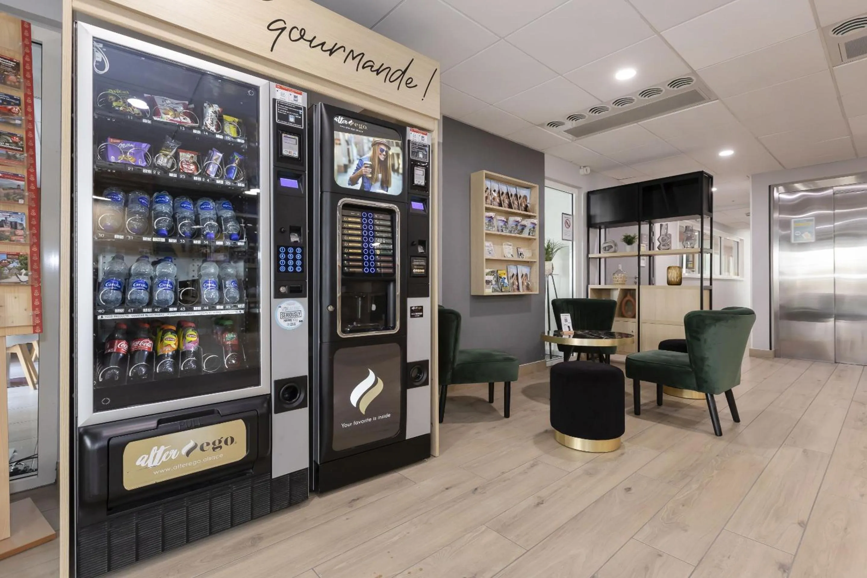 Lobby or reception in Appart Hotel Odalys City Colmar La Rose d'Argent