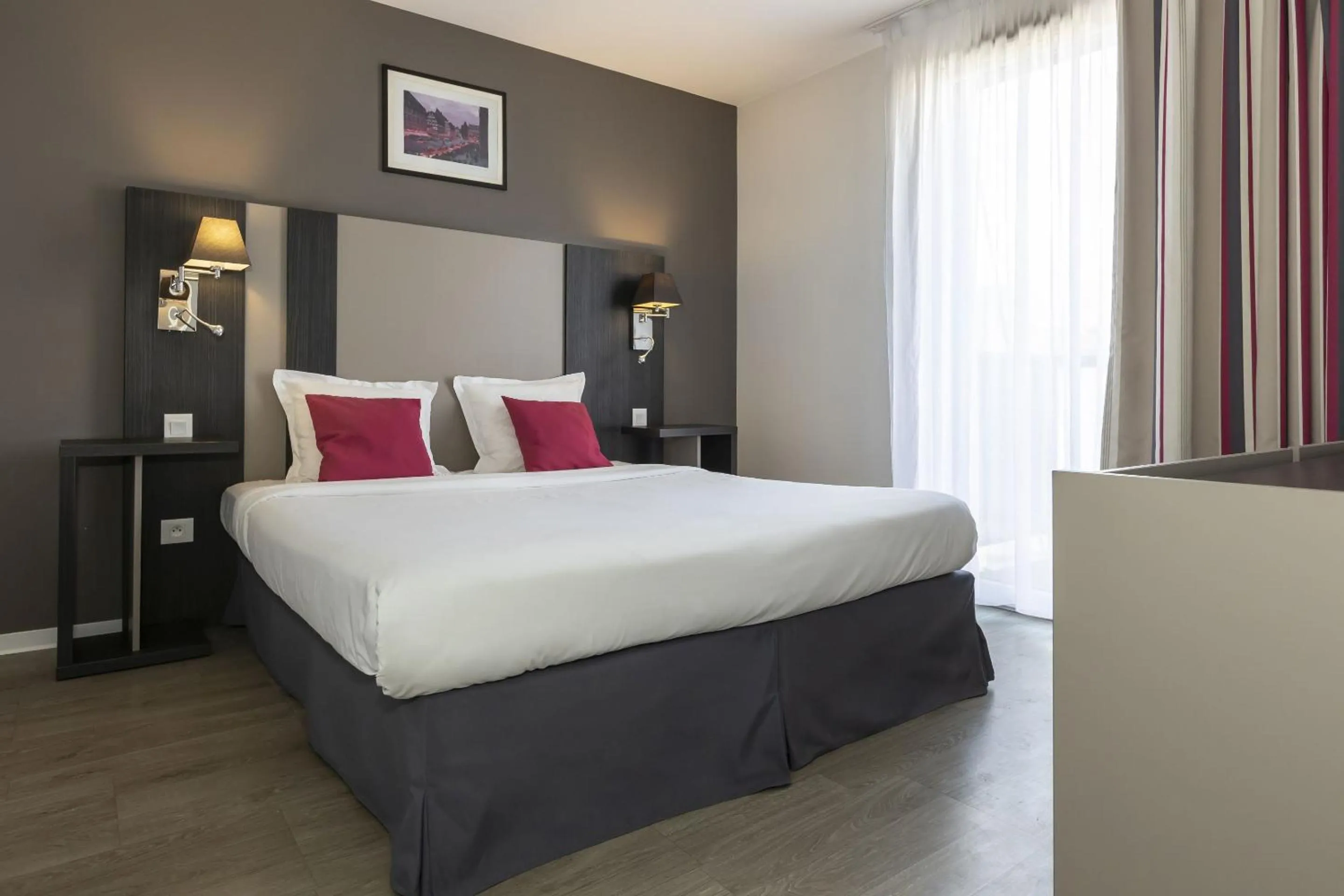 Bedroom, Bed in Appart Hotel Odalys City Colmar La Rose d'Argent