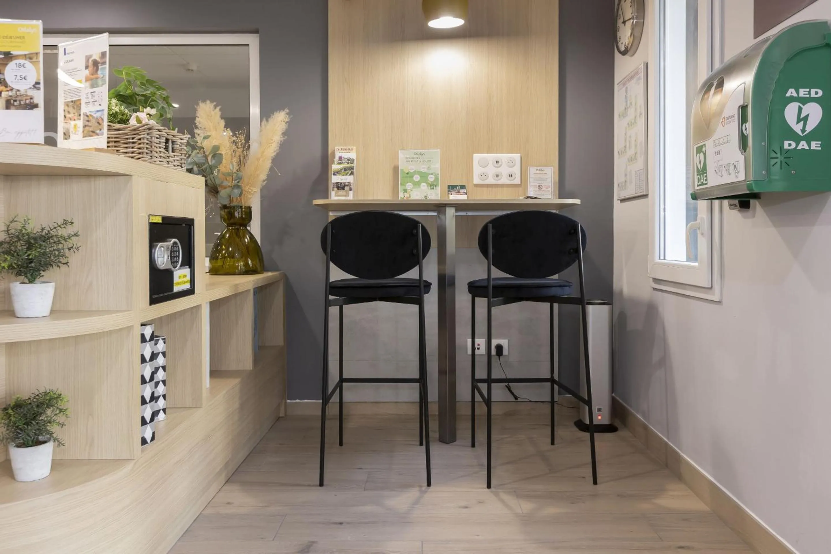 Lobby or reception in Appart Hotel Odalys City Colmar La Rose d'Argent