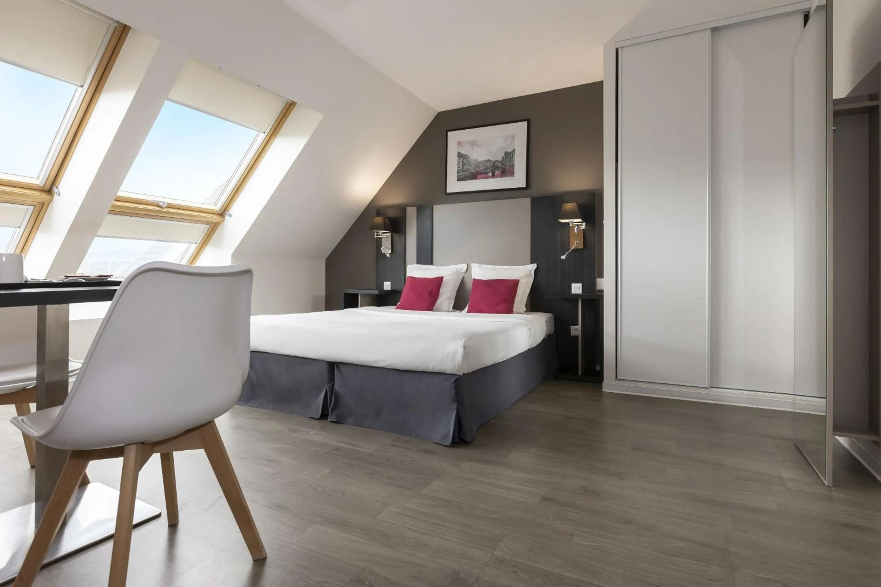 Bedroom, Bed in Appart Hotel Odalys City Colmar La Rose d'Argent