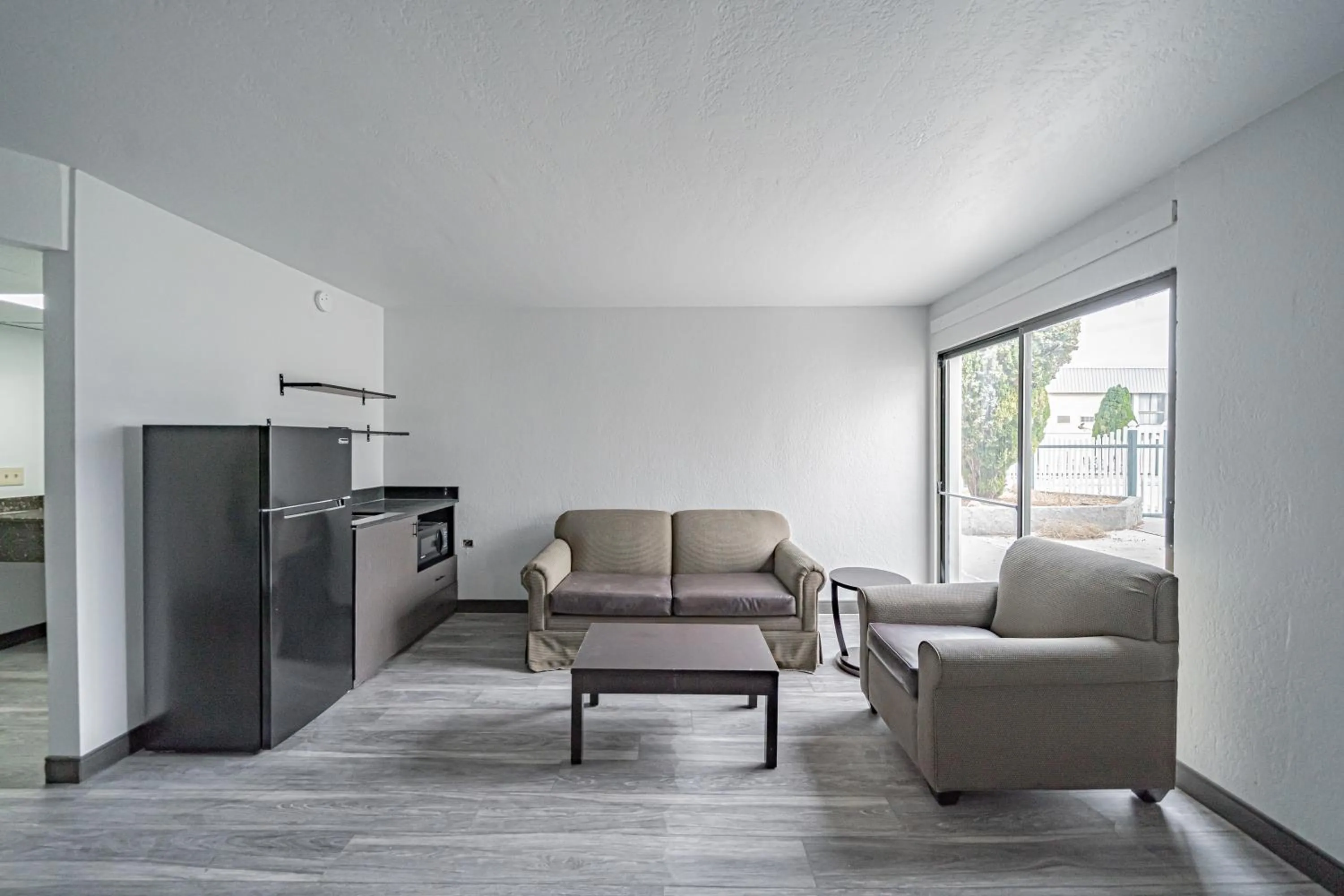 Seating area in Studio 6 Pocatello, ID