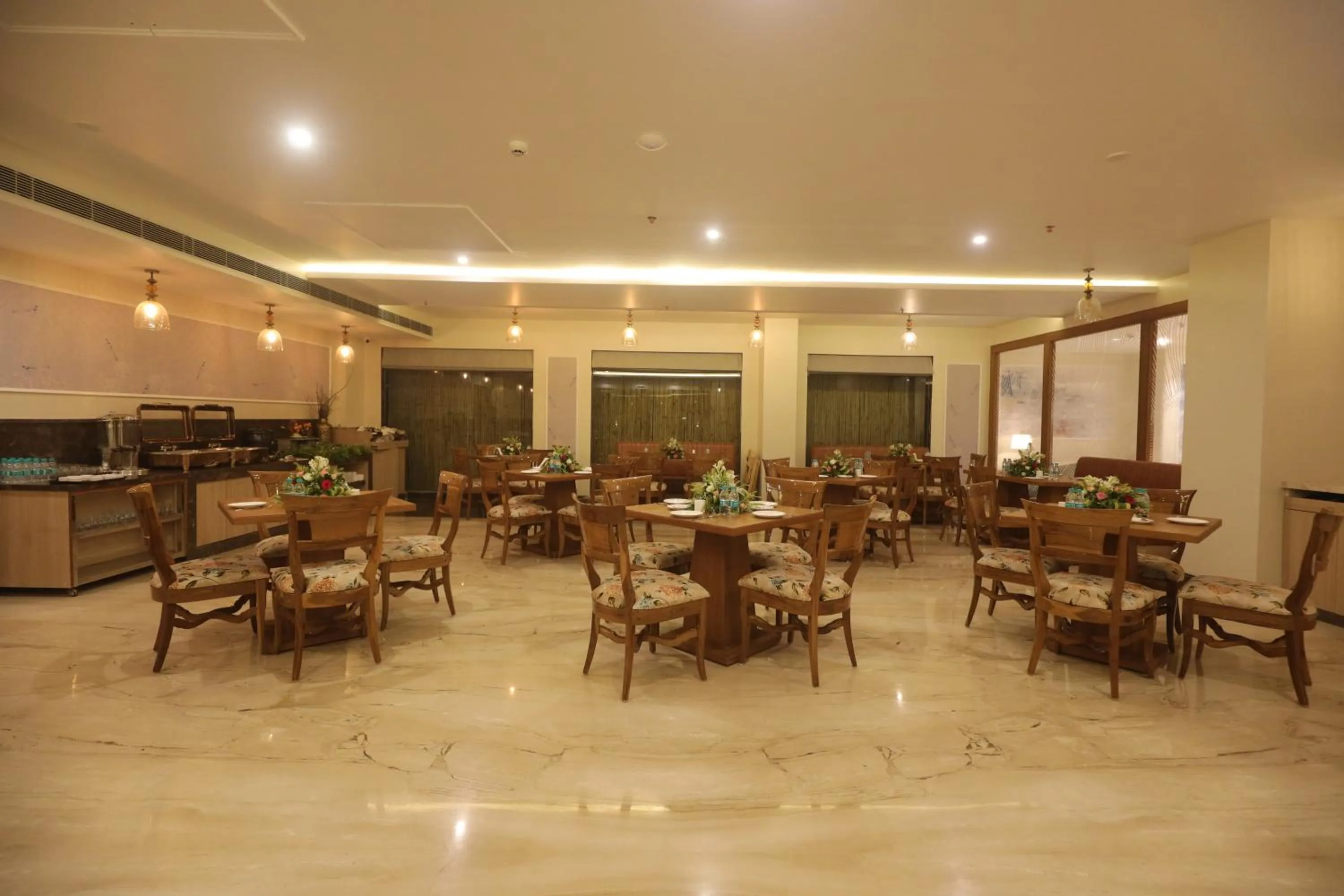 Restaurant/places to eat in Sapphire Blue