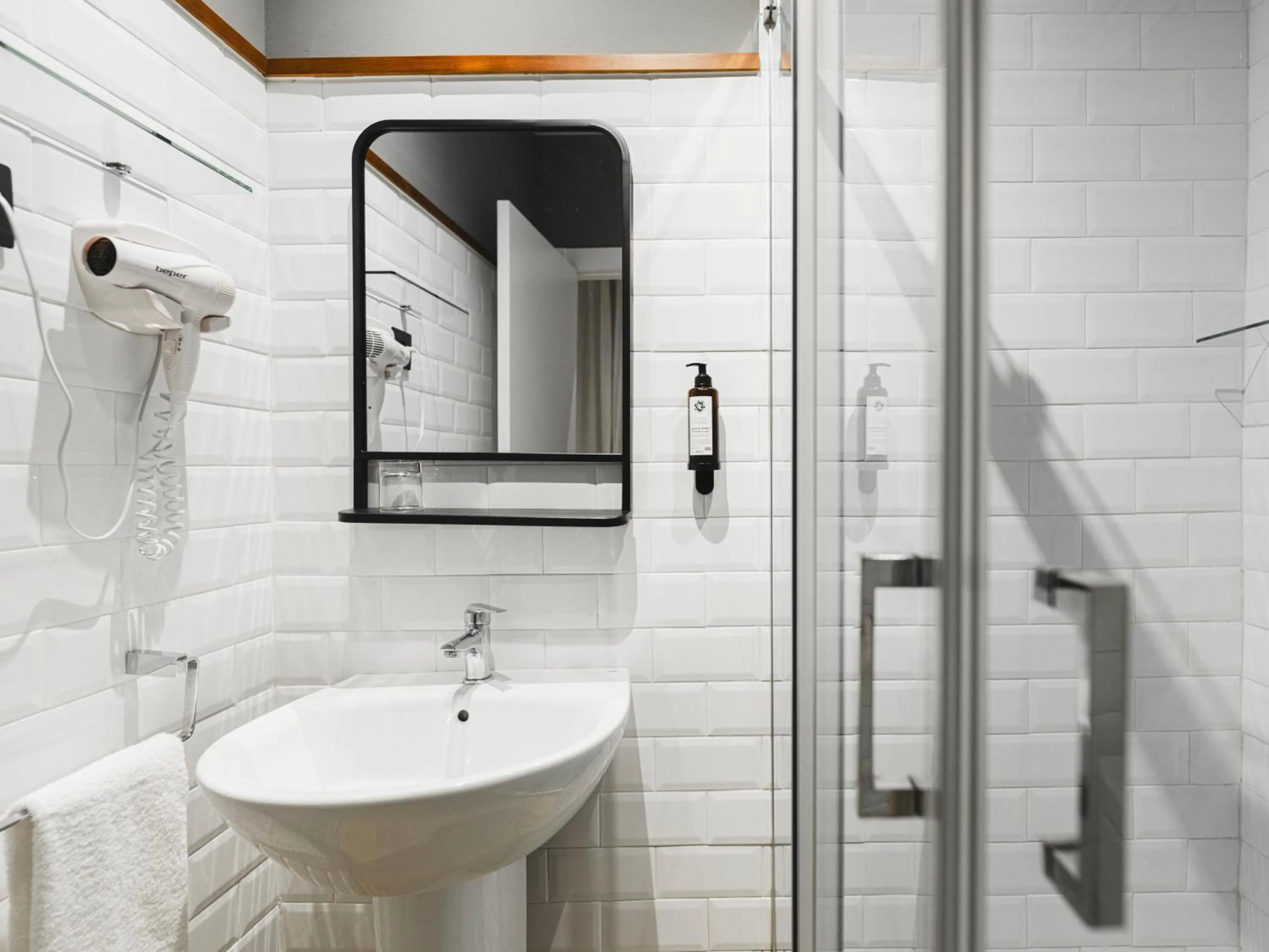 Shower in Alcazaba Premium Hotel