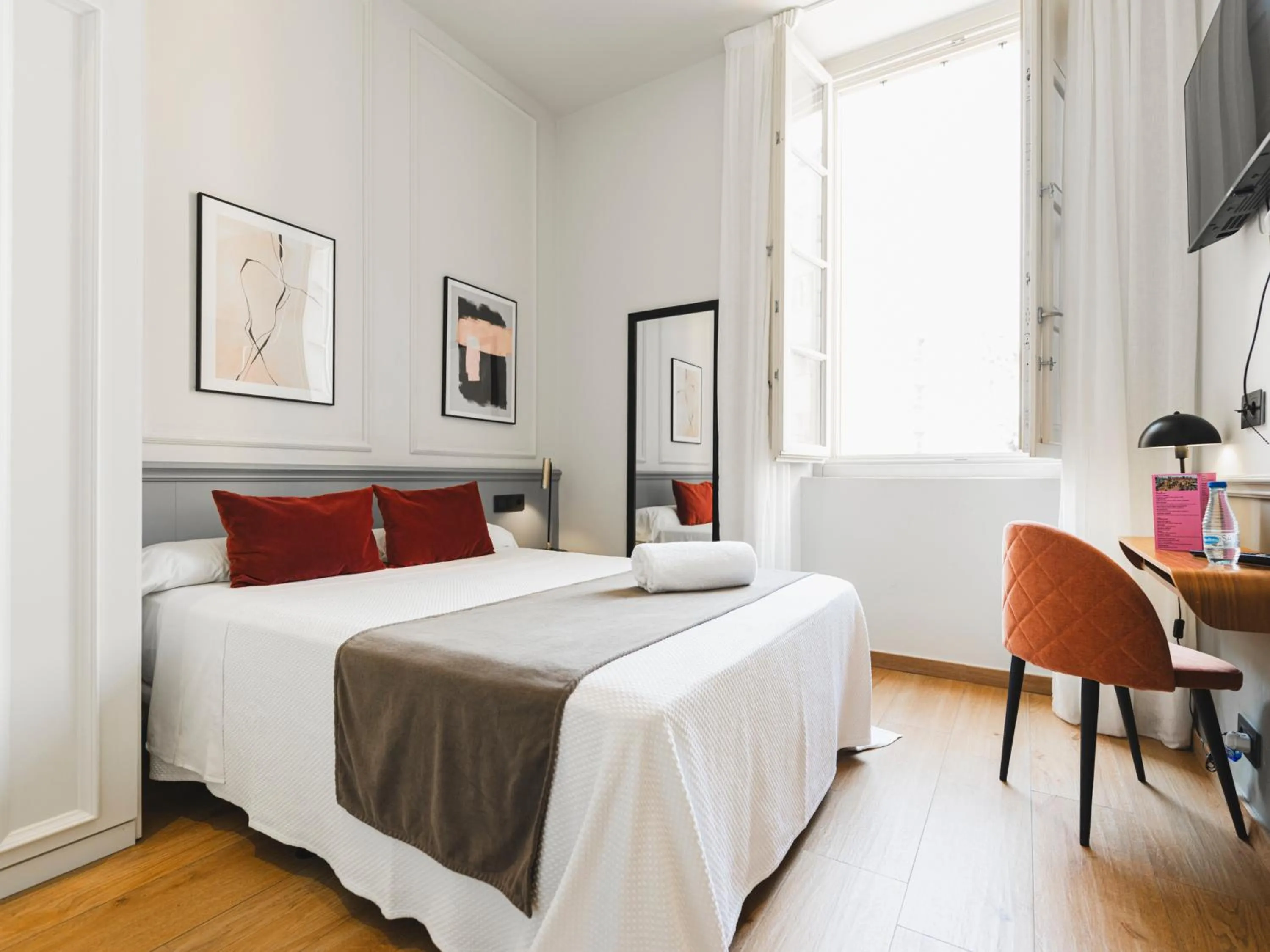 Bed in Alcazaba Premium Hotel