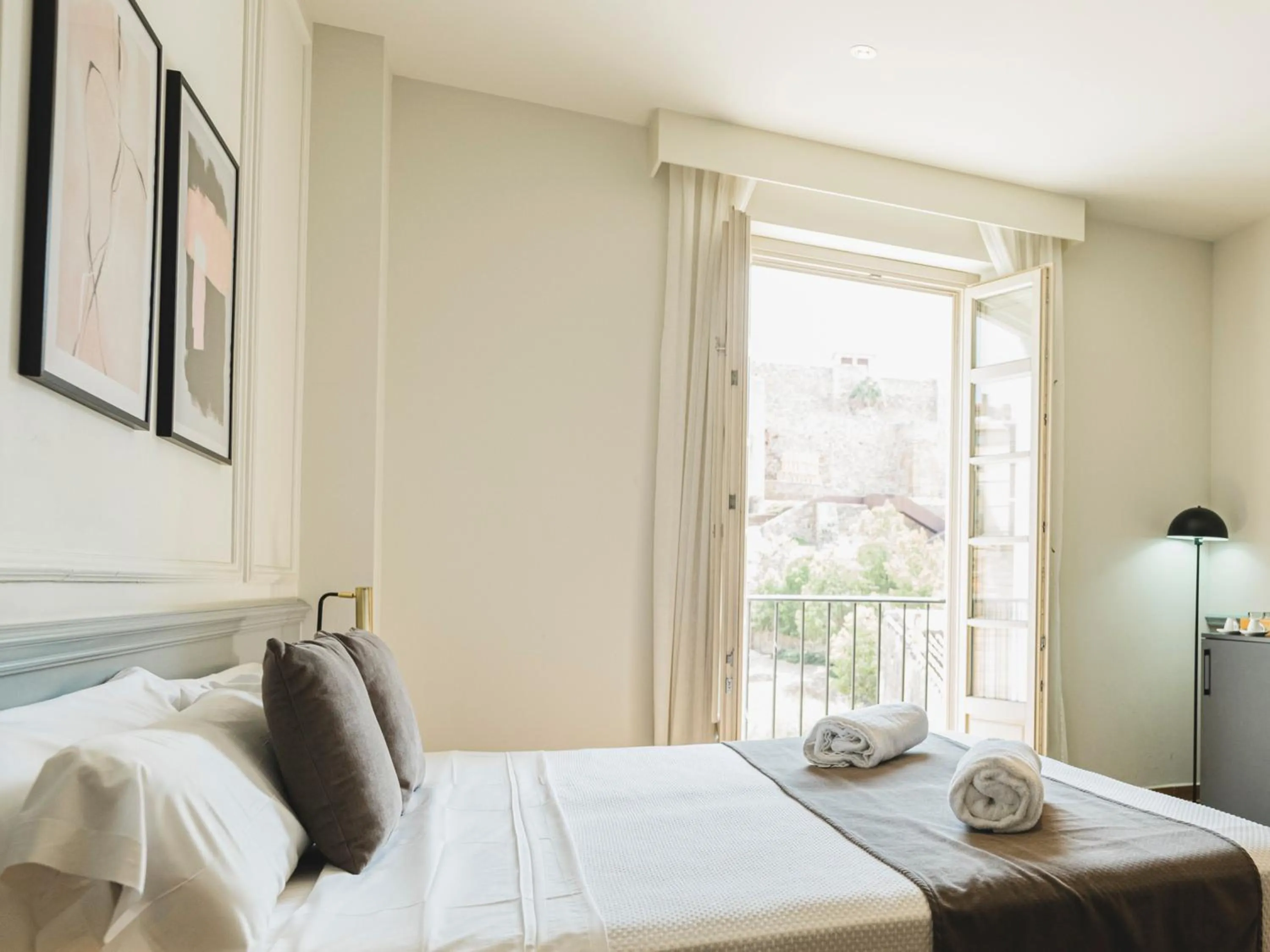 Bed in Alcazaba Premium Hotel