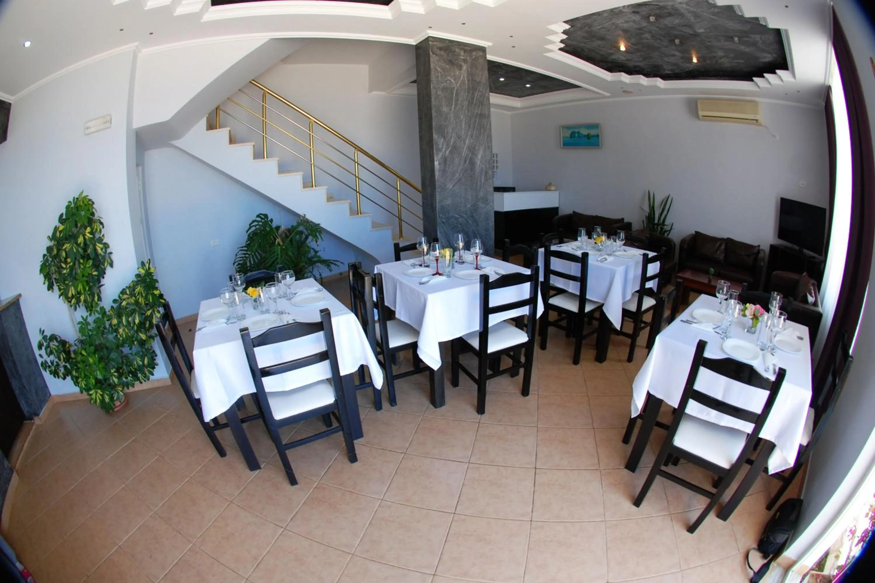 Buffet breakfast in Villa Doka