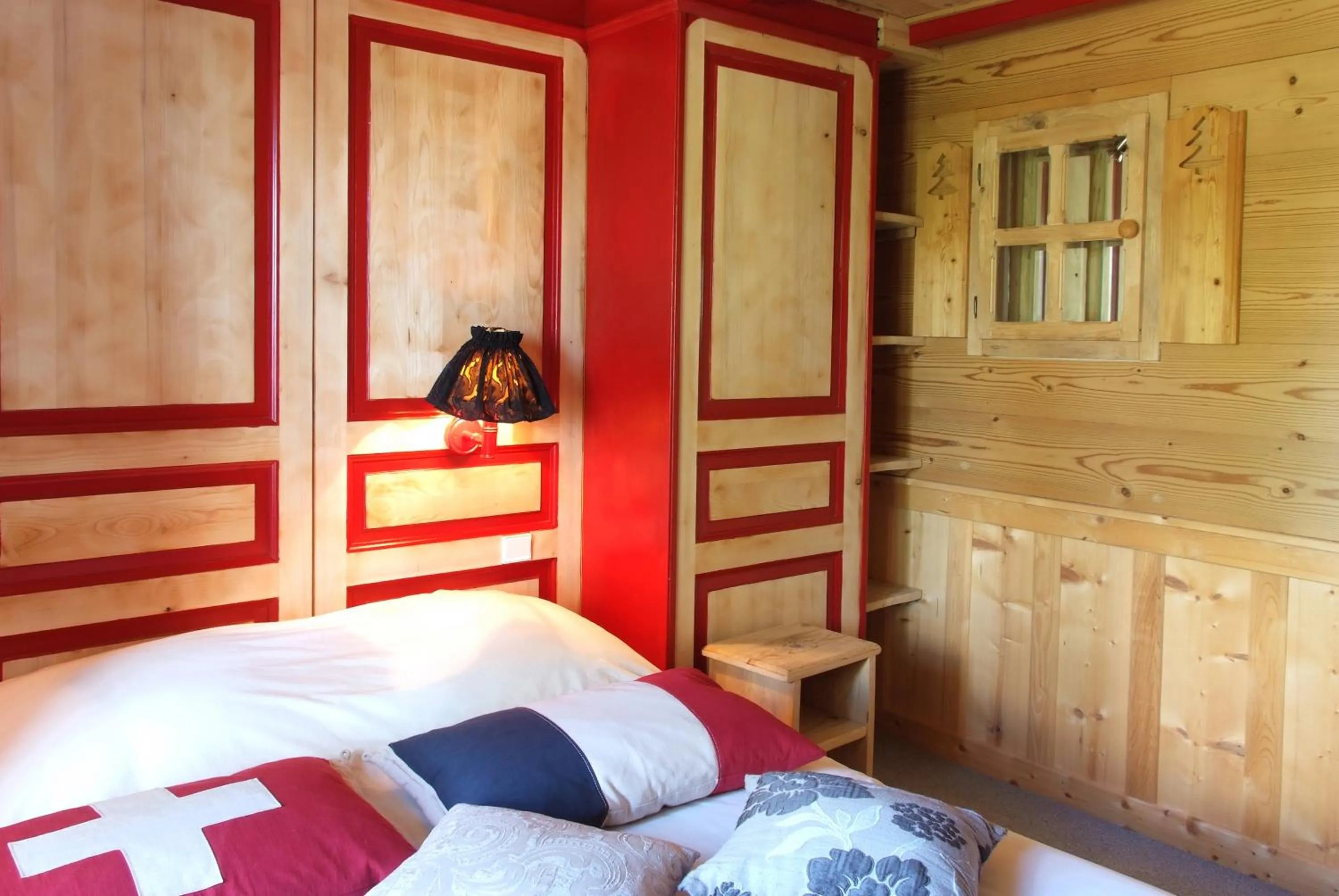 Bed in Logis hôtel Arbez Franco Suisse