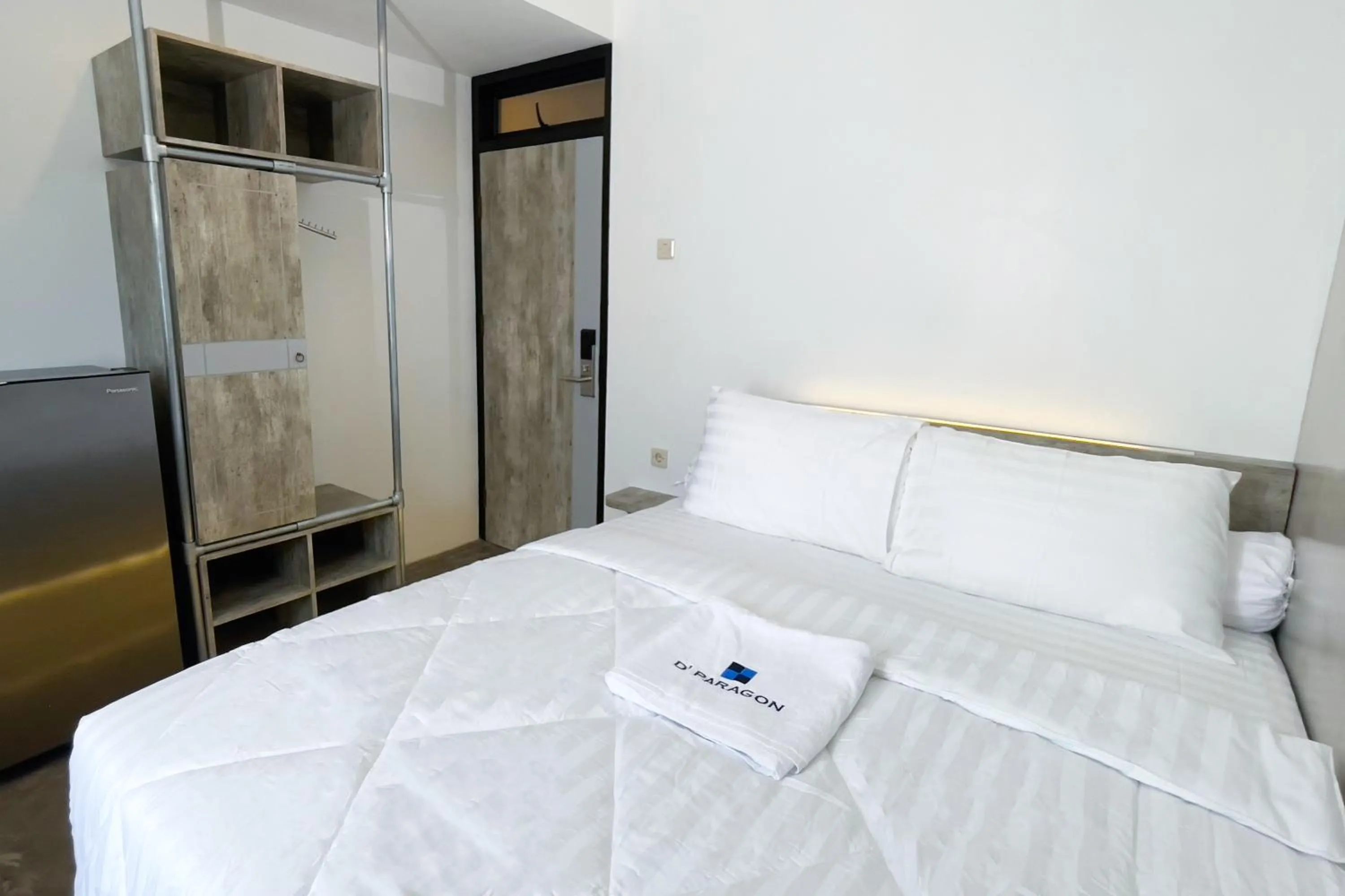 Bed in Dparagon Senopati