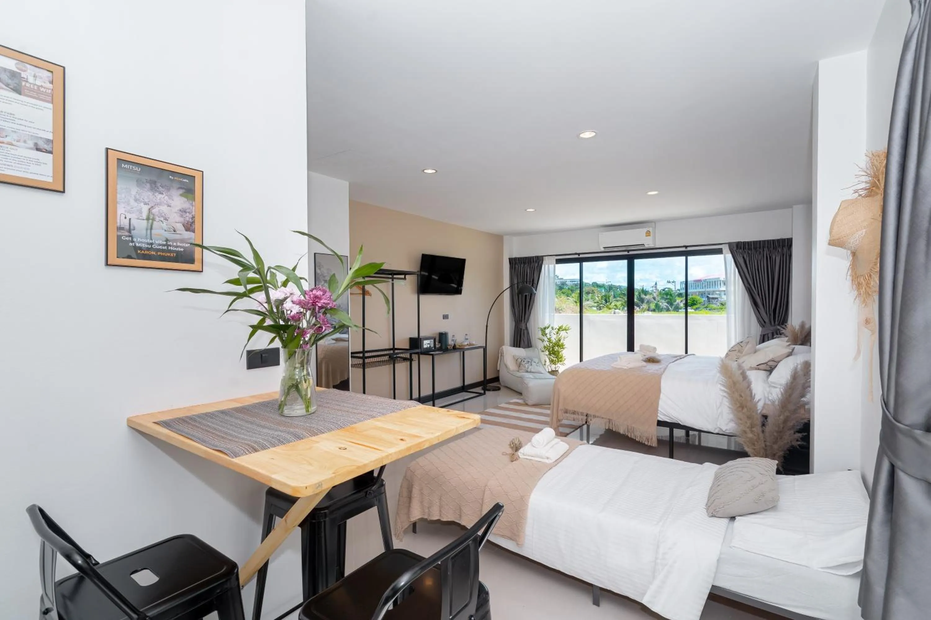 Photo of the whole room in Mitsu Guesthouse