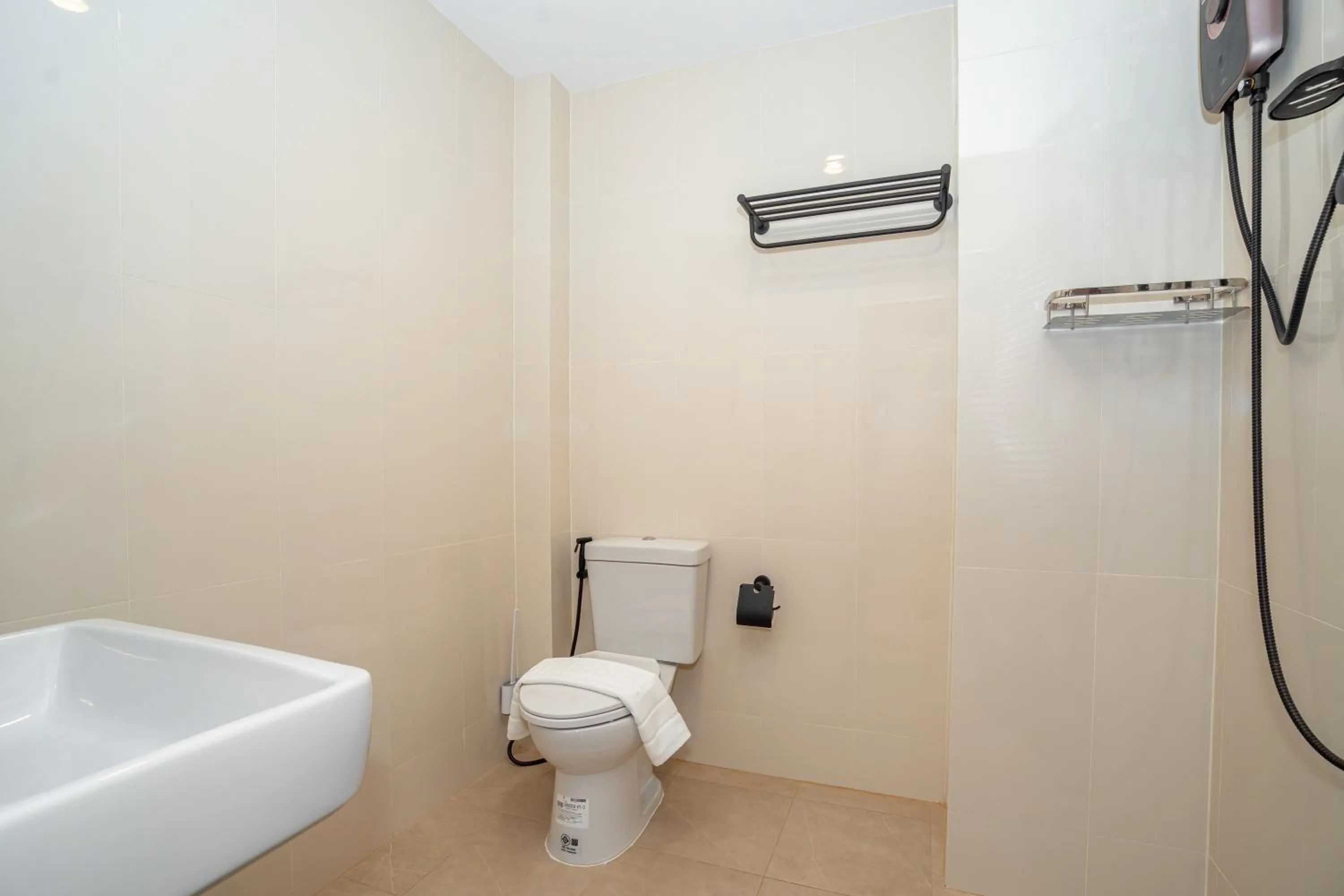 Bathroom in Mitsu Guesthouse