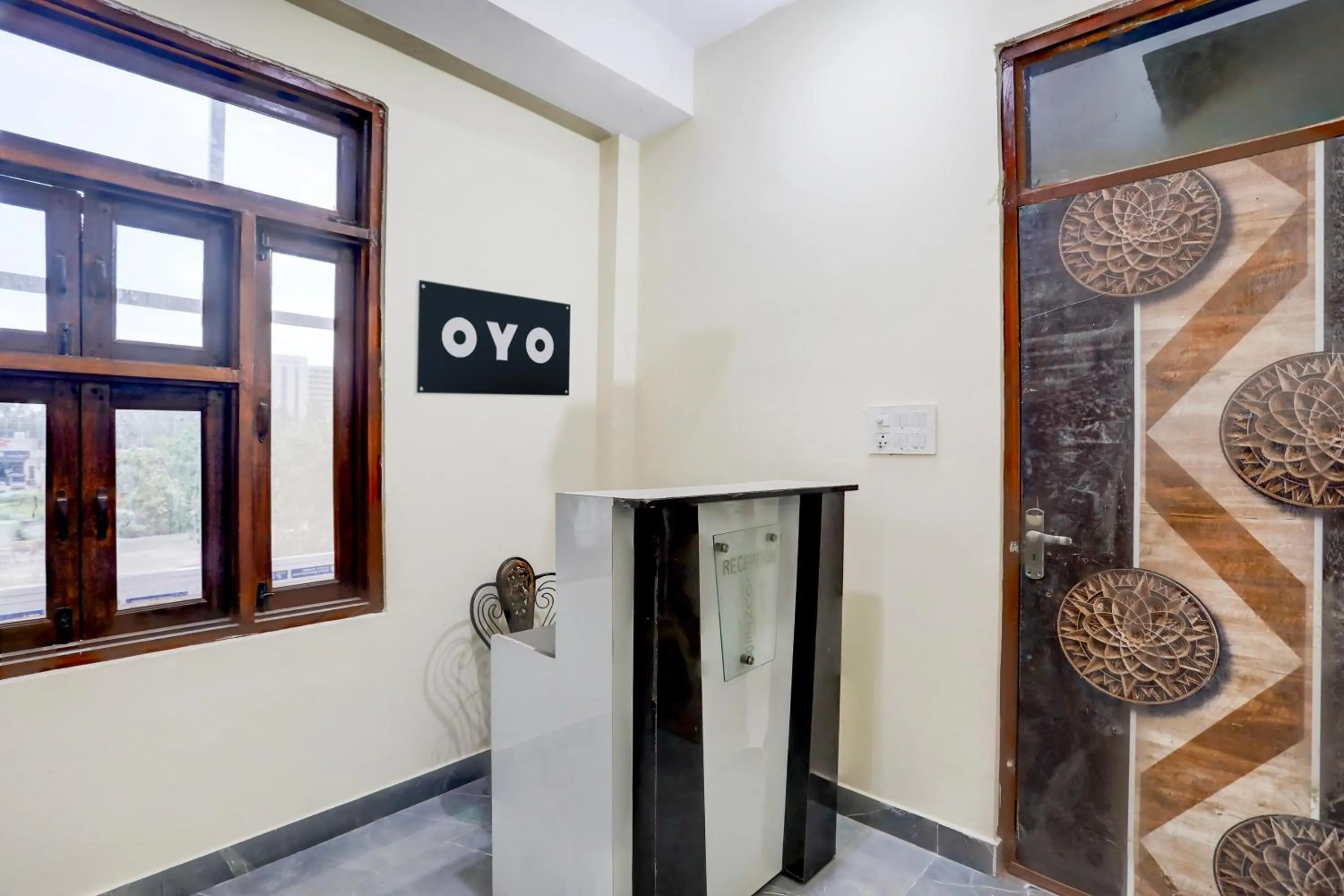 Lobby or reception in Super Hotel O Kalka