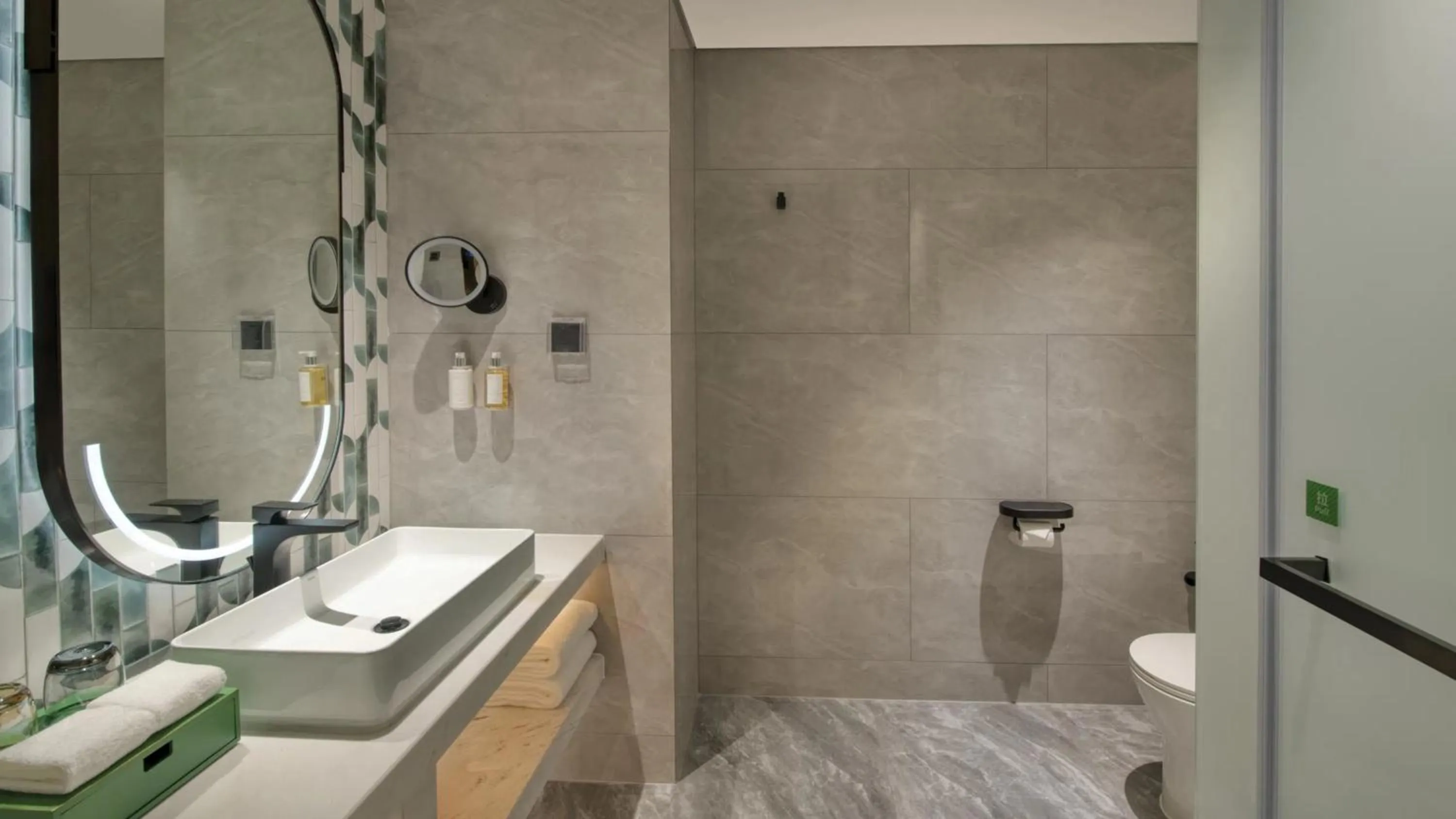 Photo of the whole room in Holiday Inn Shenzhen Nanshan by IHG