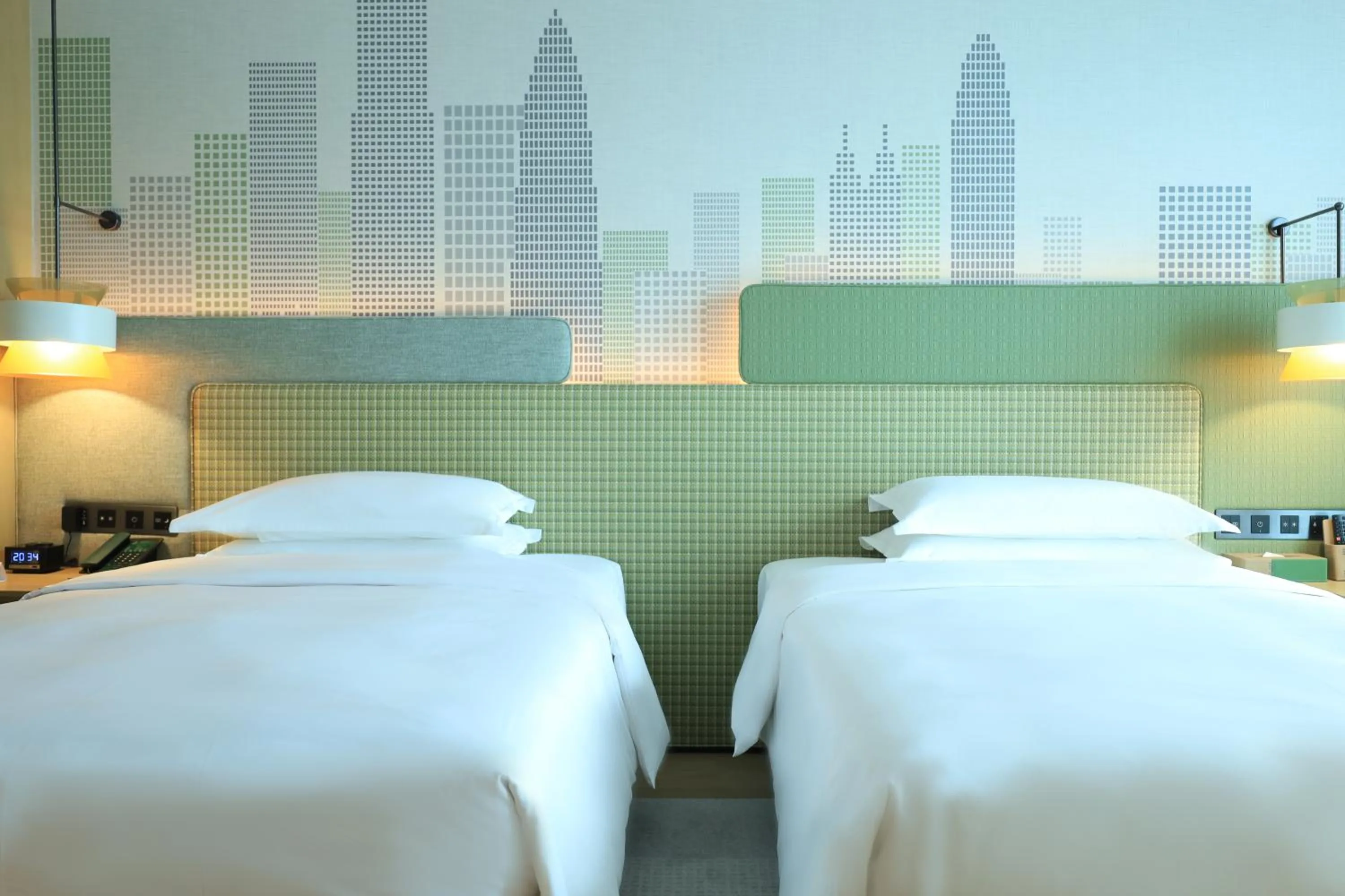 Bed in Holiday Inn Shenzhen Nanshan by IHG