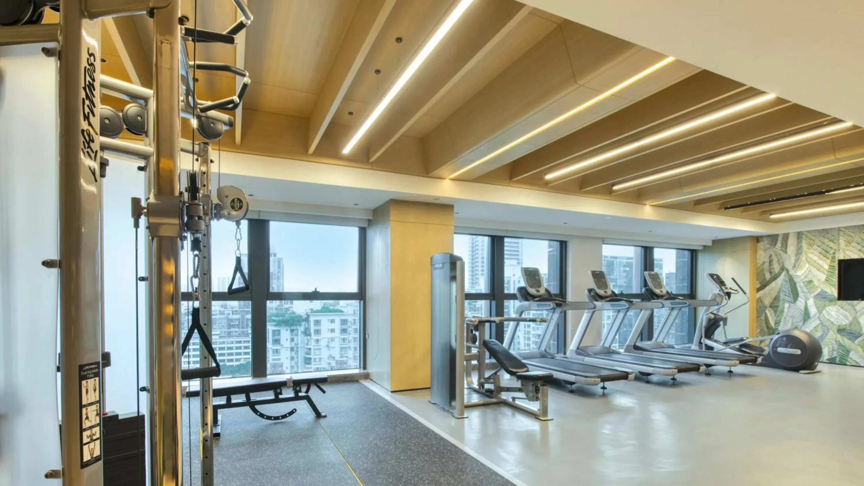 Fitness centre/facilities in Holiday Inn Shenzhen Nanshan by IHG