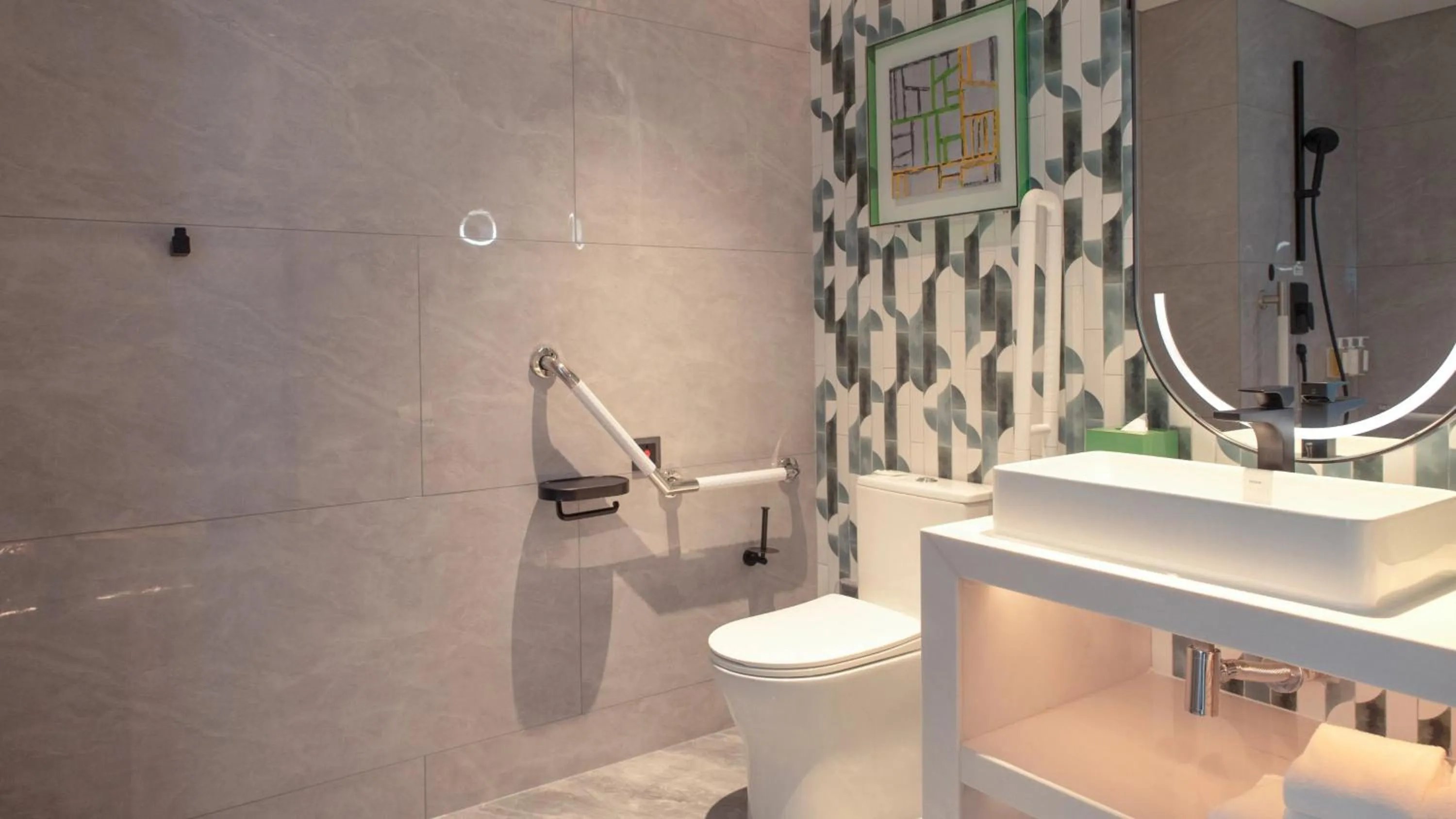 Photo of the whole room in Holiday Inn Shenzhen Nanshan by IHG