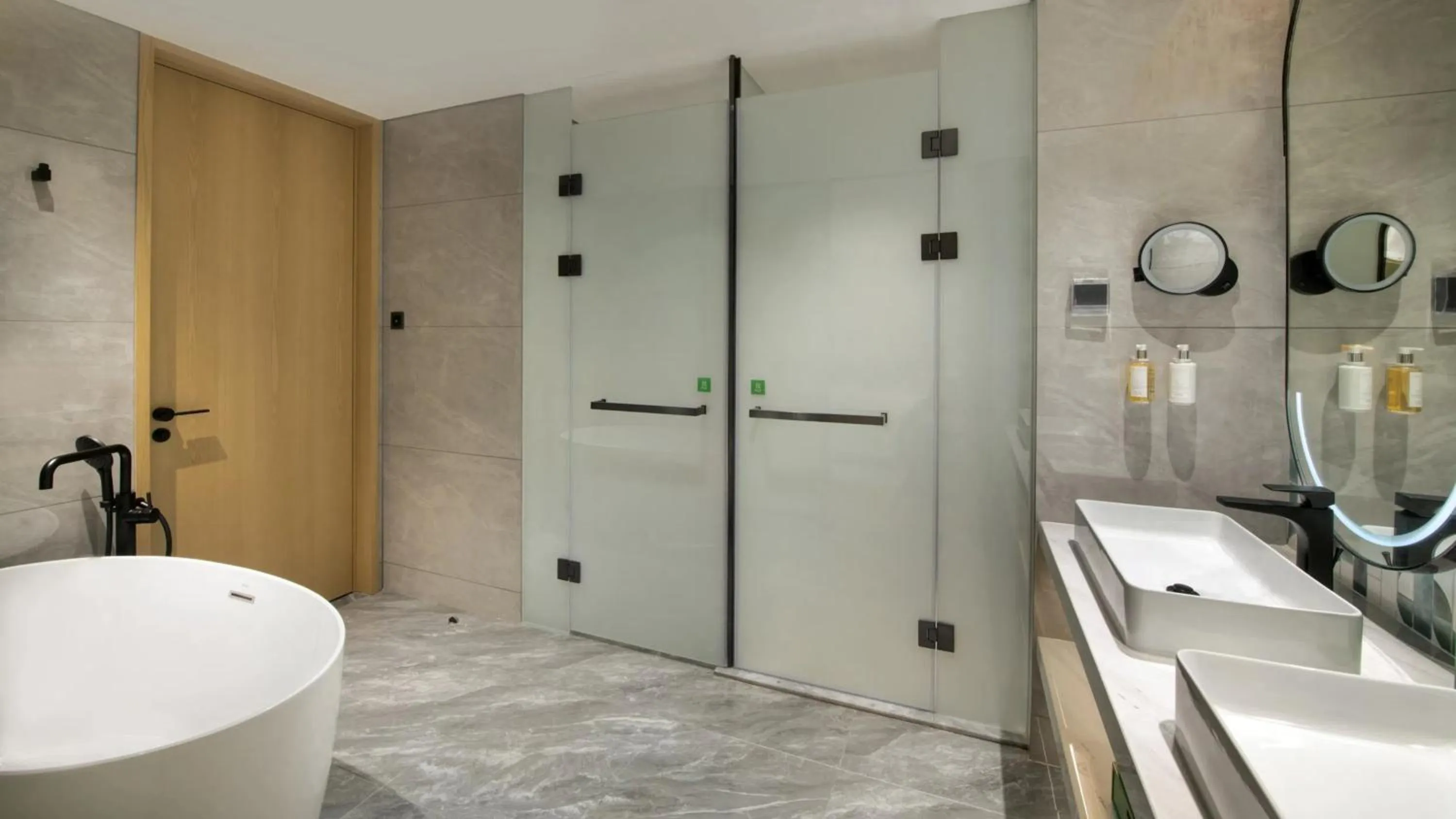 Photo of the whole room in Holiday Inn Shenzhen Nanshan by IHG