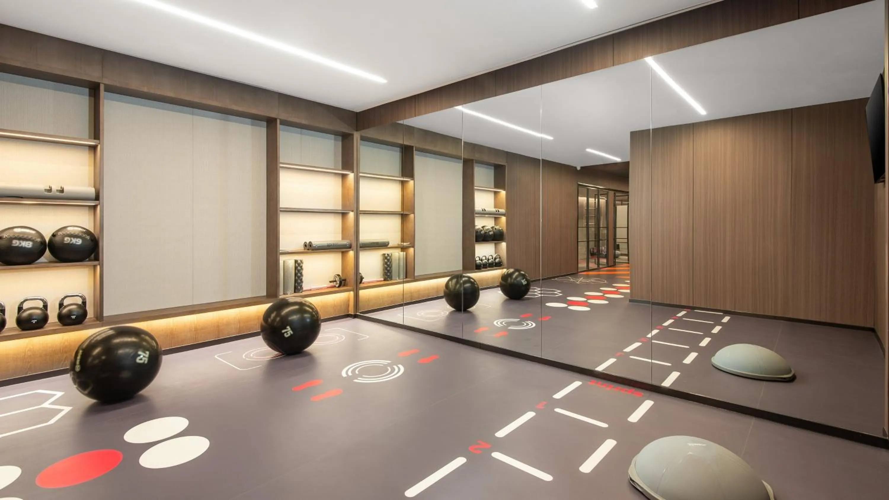 Fitness centre/facilities in Holiday Inn Wuhan Houguan Lake by IHG
