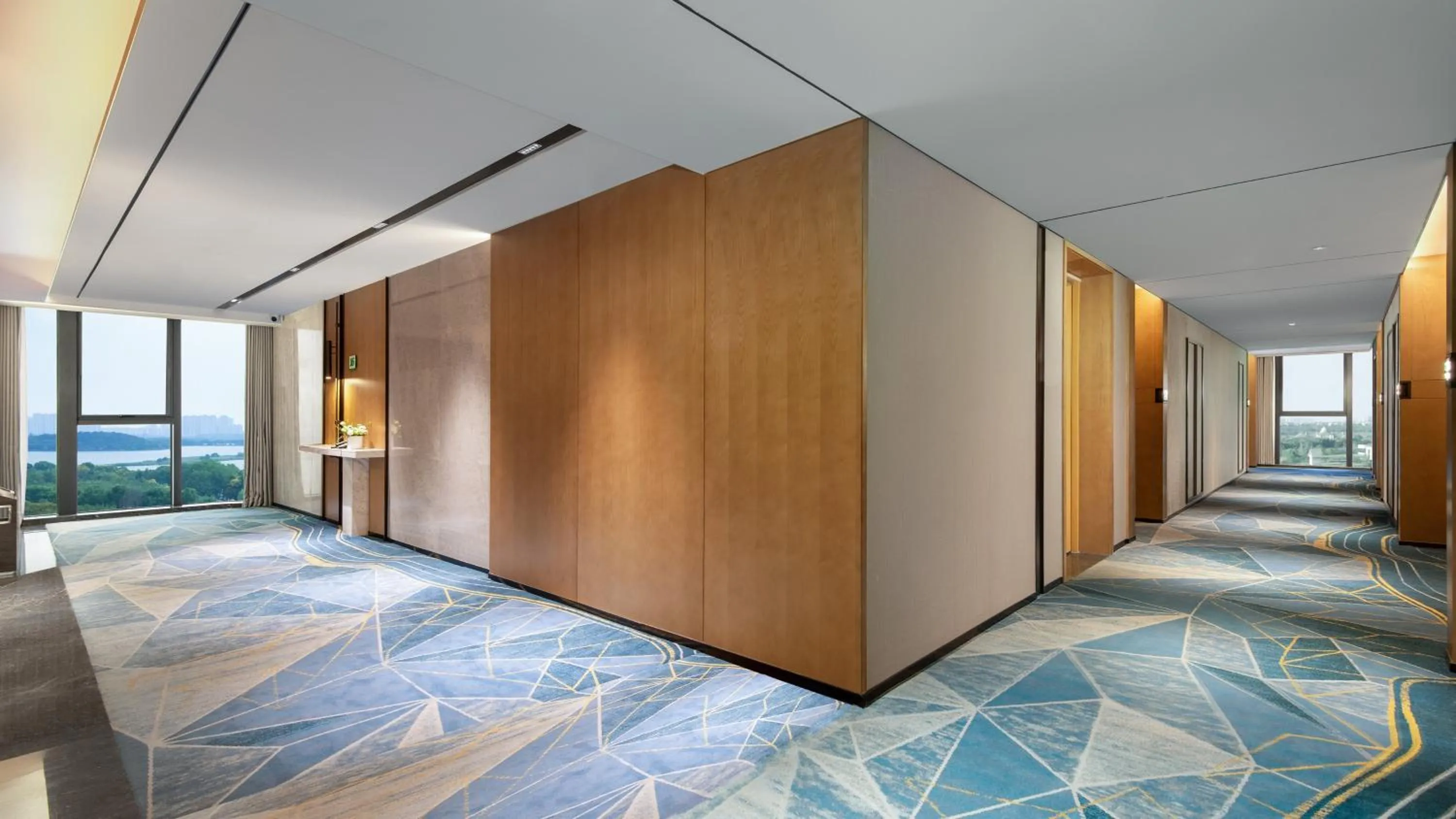 Lobby or reception, Bed in Holiday Inn Wuhan Houguan Lake by IHG