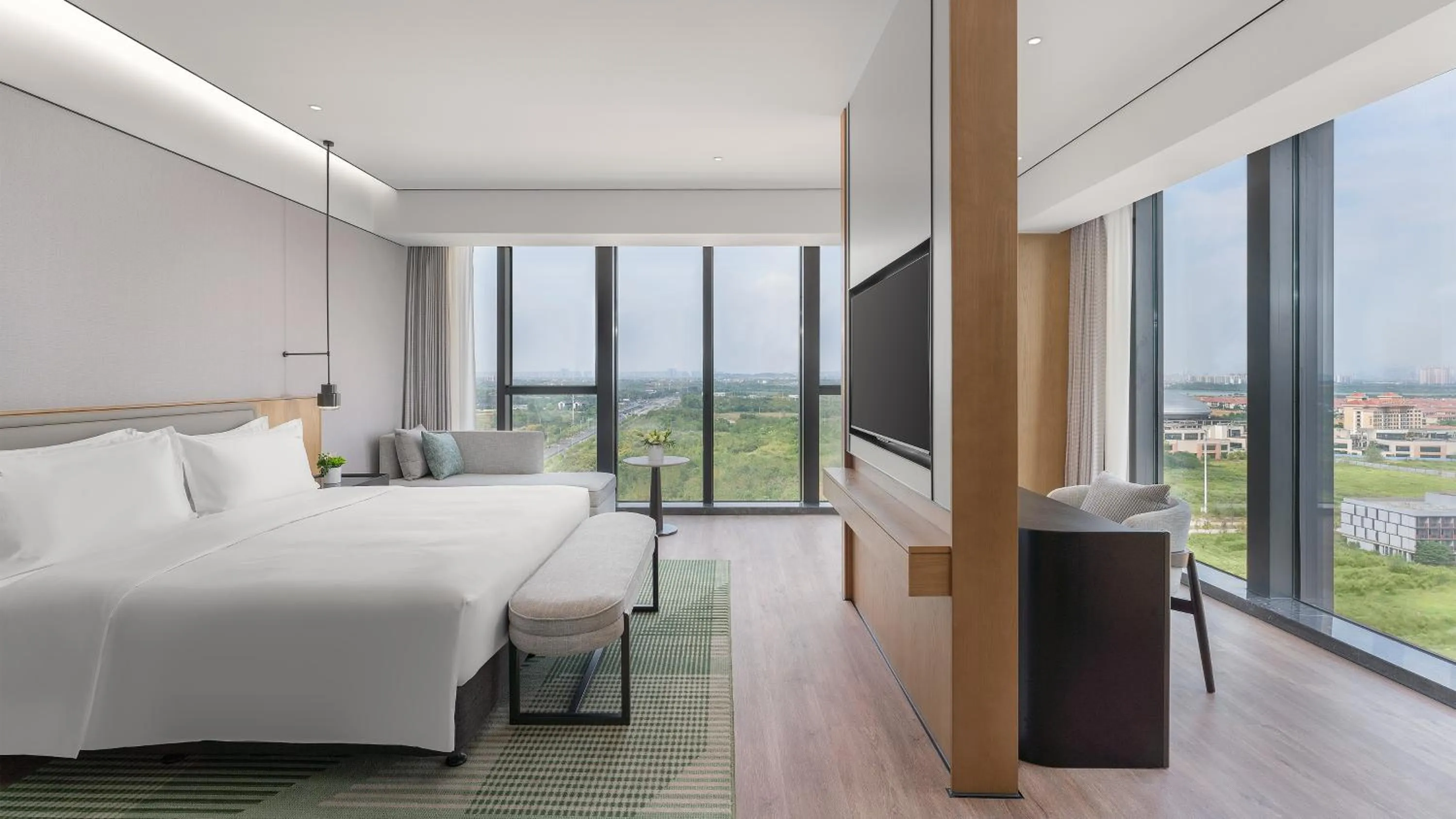 Bedroom, Bed in Holiday Inn Wuhan Houguan Lake by IHG