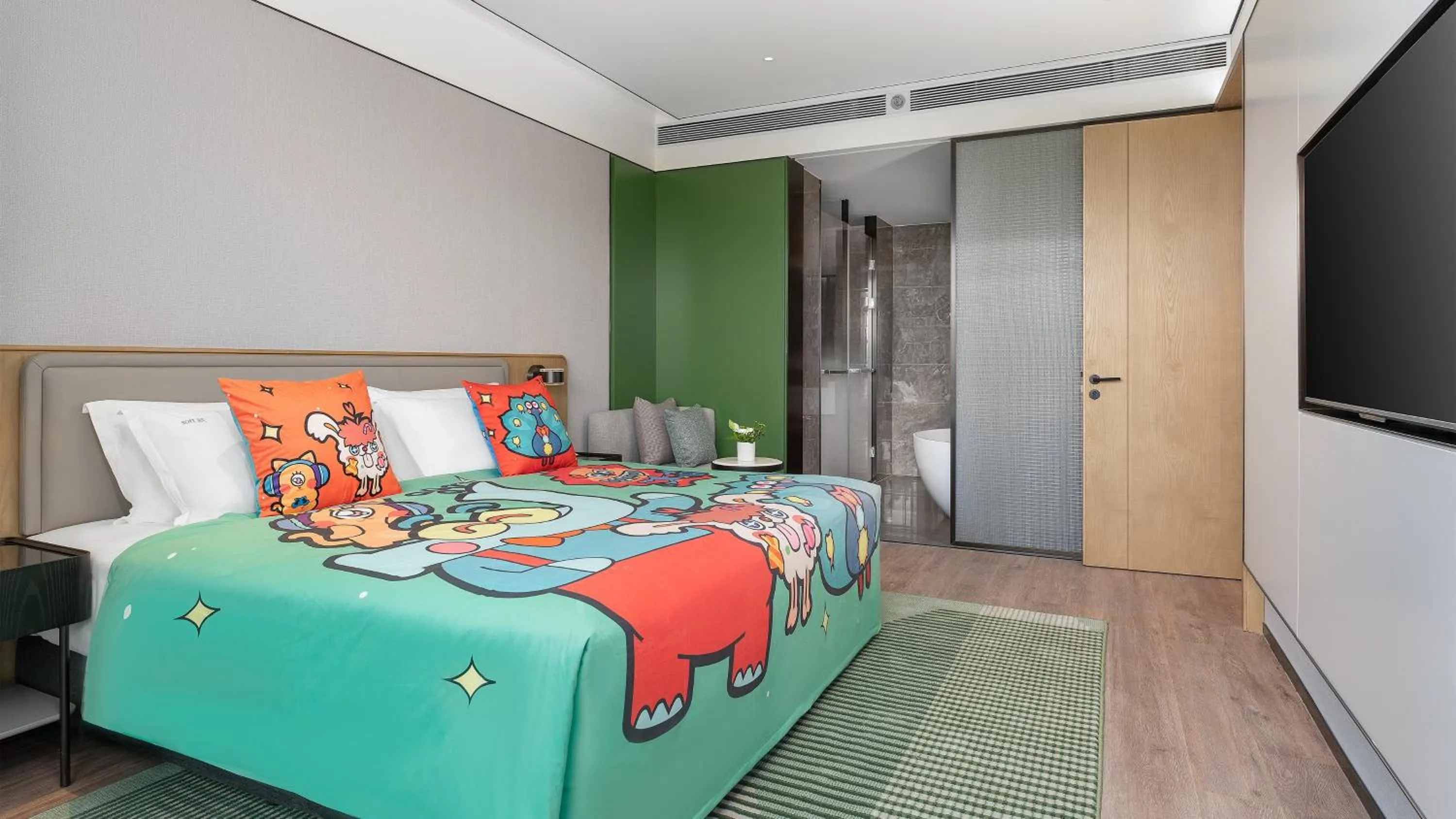 Bedroom, Bed in Holiday Inn Wuhan Houguan Lake by IHG