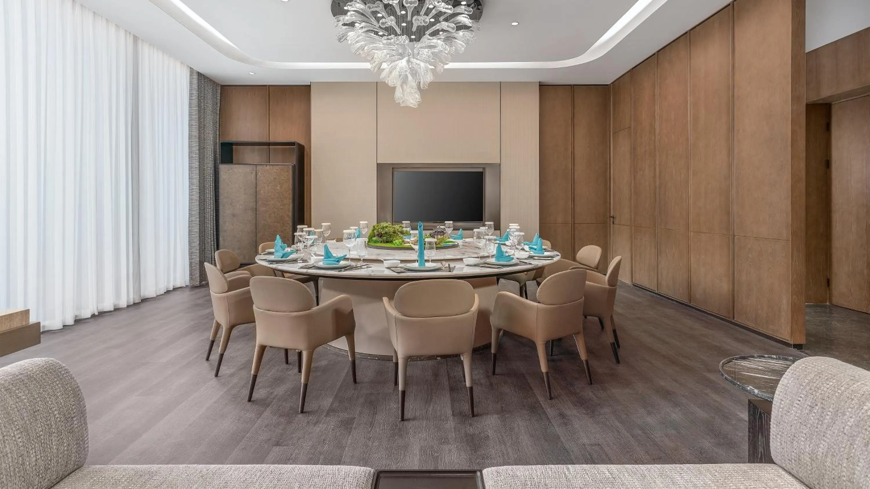 Restaurant/places to eat in Holiday Inn Wuhan Houguan Lake by IHG