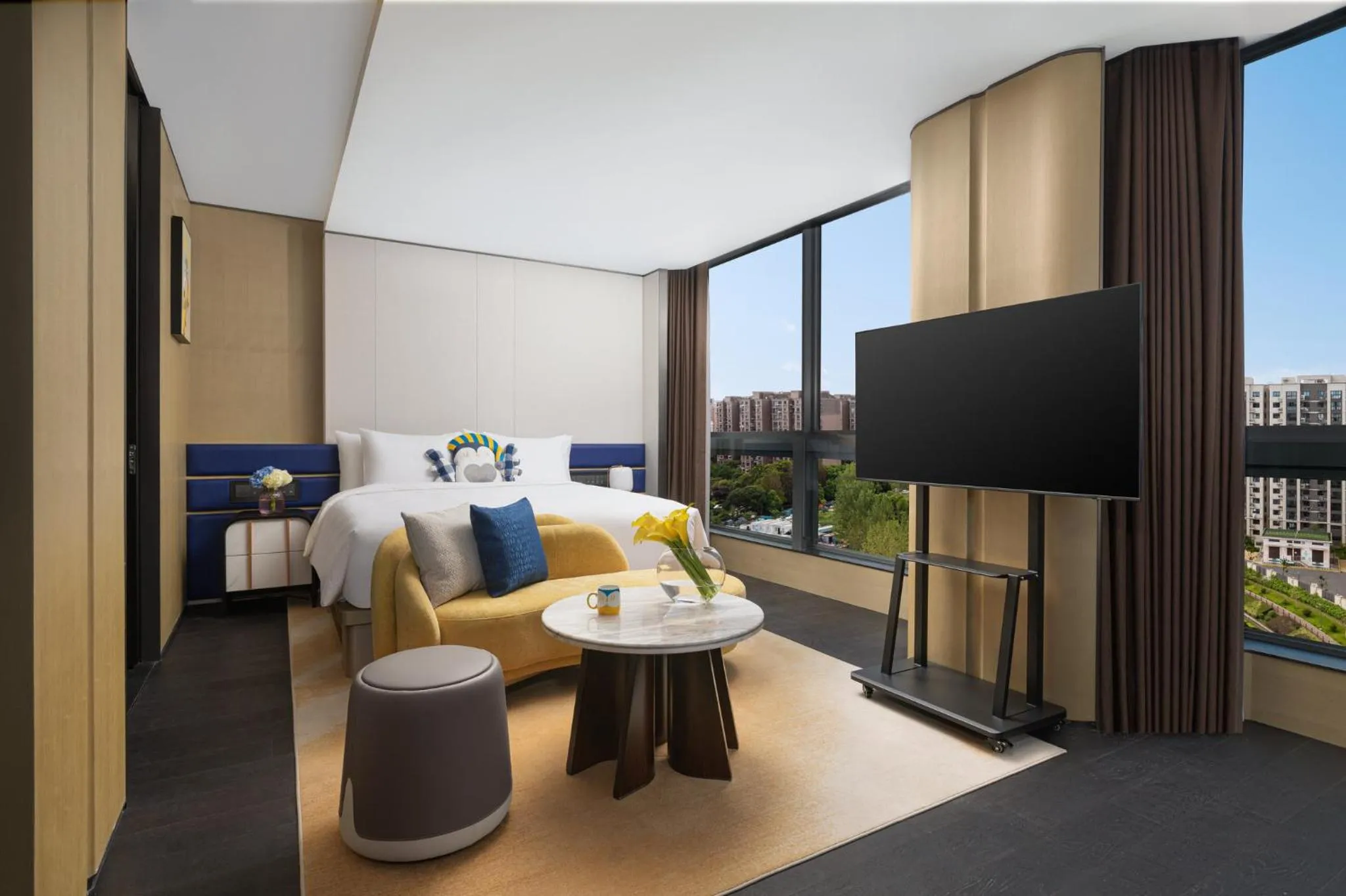 Photo of the whole room in voco Suites Shanghai Hongqiao CBD by IHG