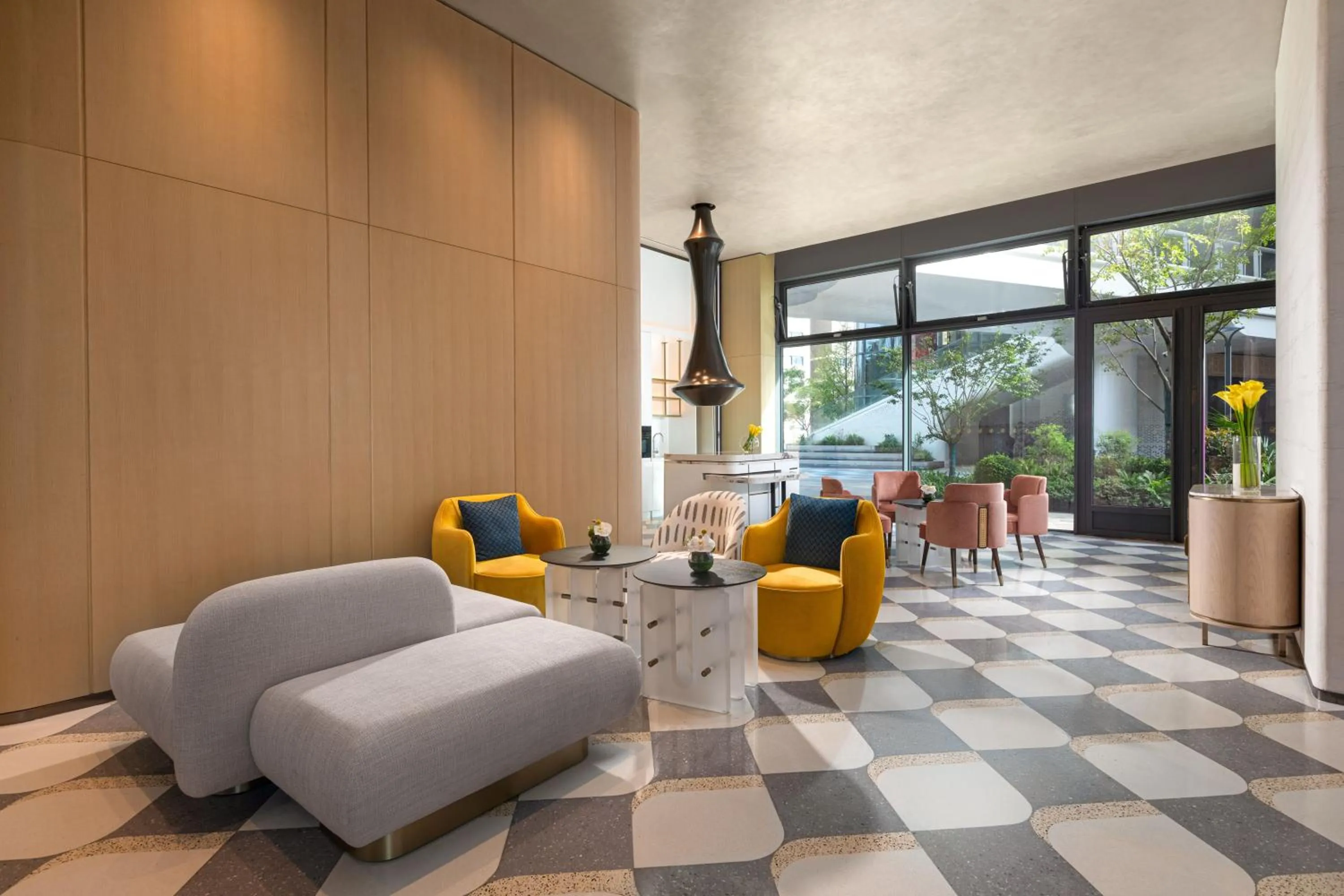 Lobby or reception in voco Suites Shanghai Hongqiao CBD by IHG