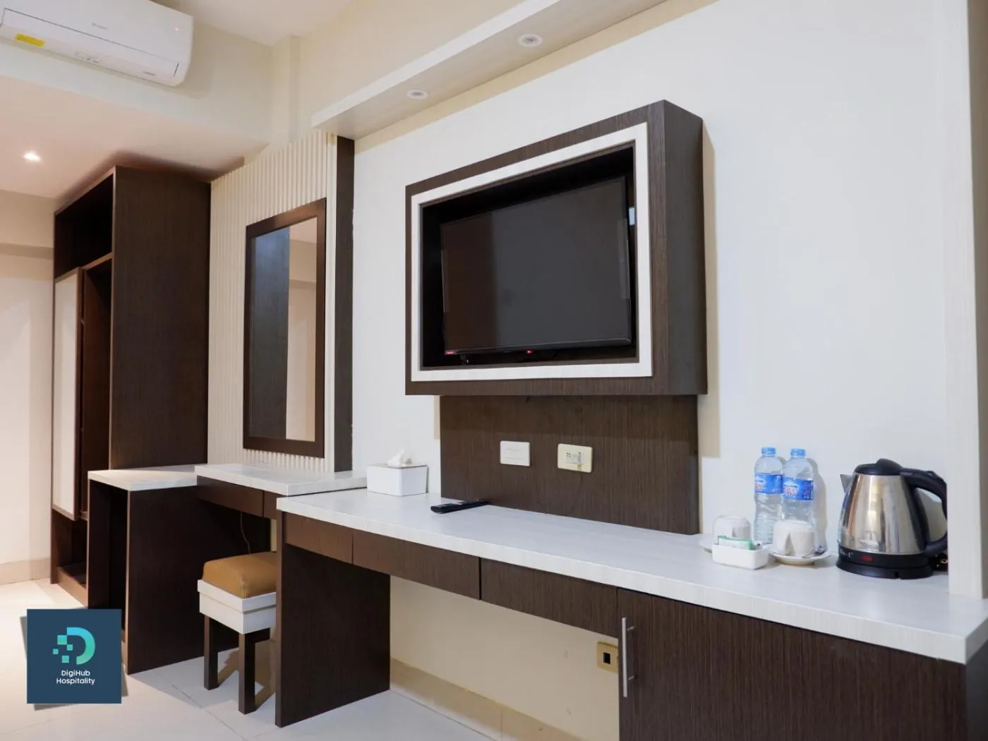 Deluxe Room in Soeltan Luxe Hotel Lampung