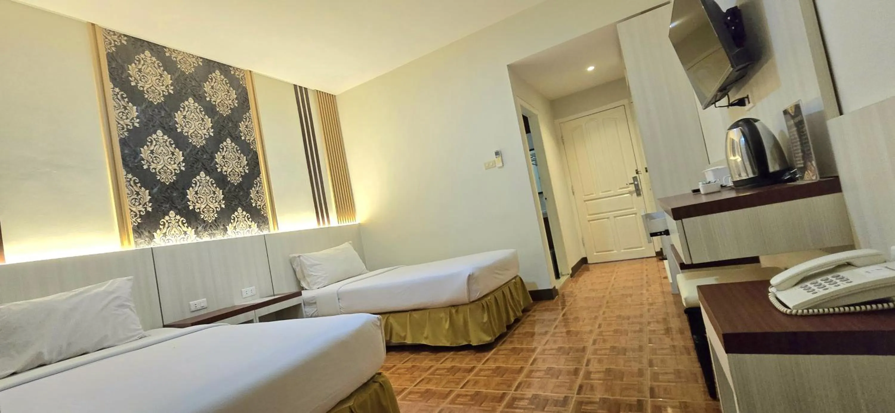 Bedroom, Bed in Soeltan Luxe Hotel Lampung