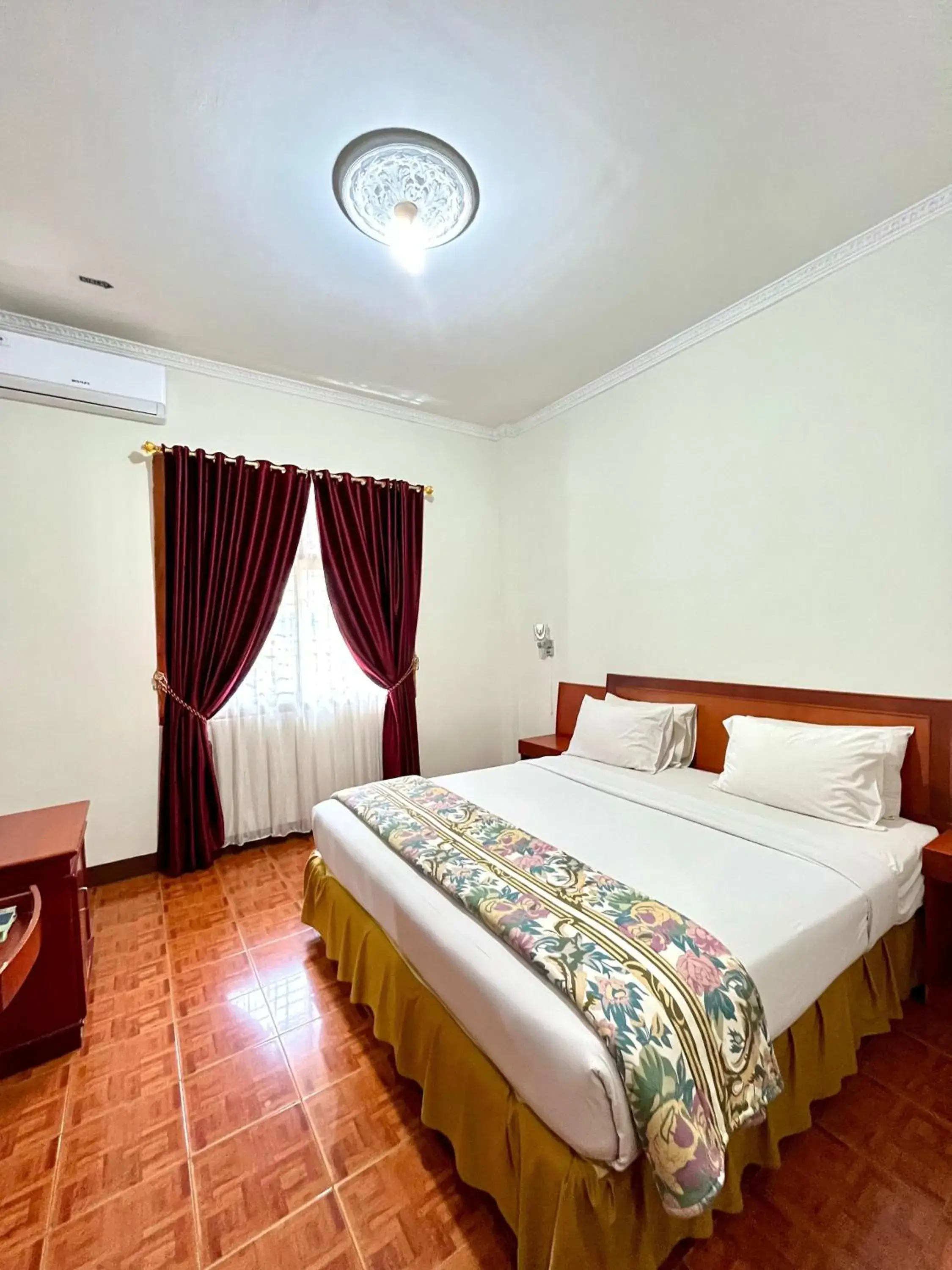 Superior Double Room in Soeltan Luxe Hotel Lampung Superior Double Room in Soeltan Luxe Hotel Lampung
