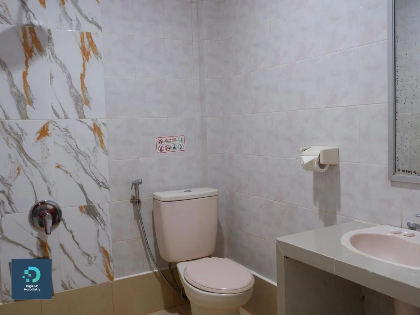 Deluxe Twin Room in Soeltan Luxe Hotel Lampung