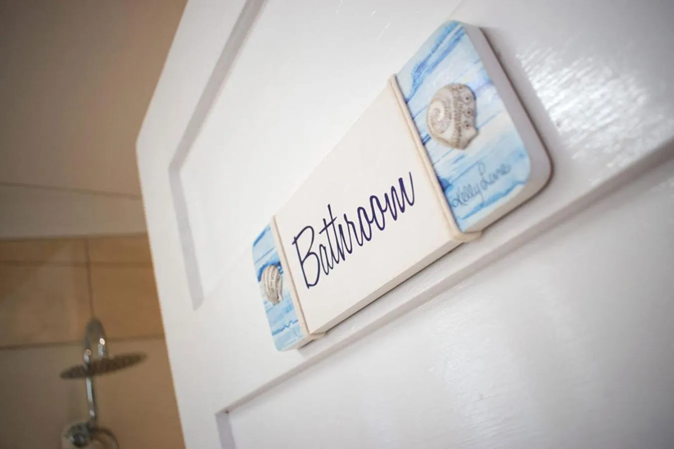 Bathroom, Property Logo/Sign in Boathouse Bunbury Bed & Breakfast