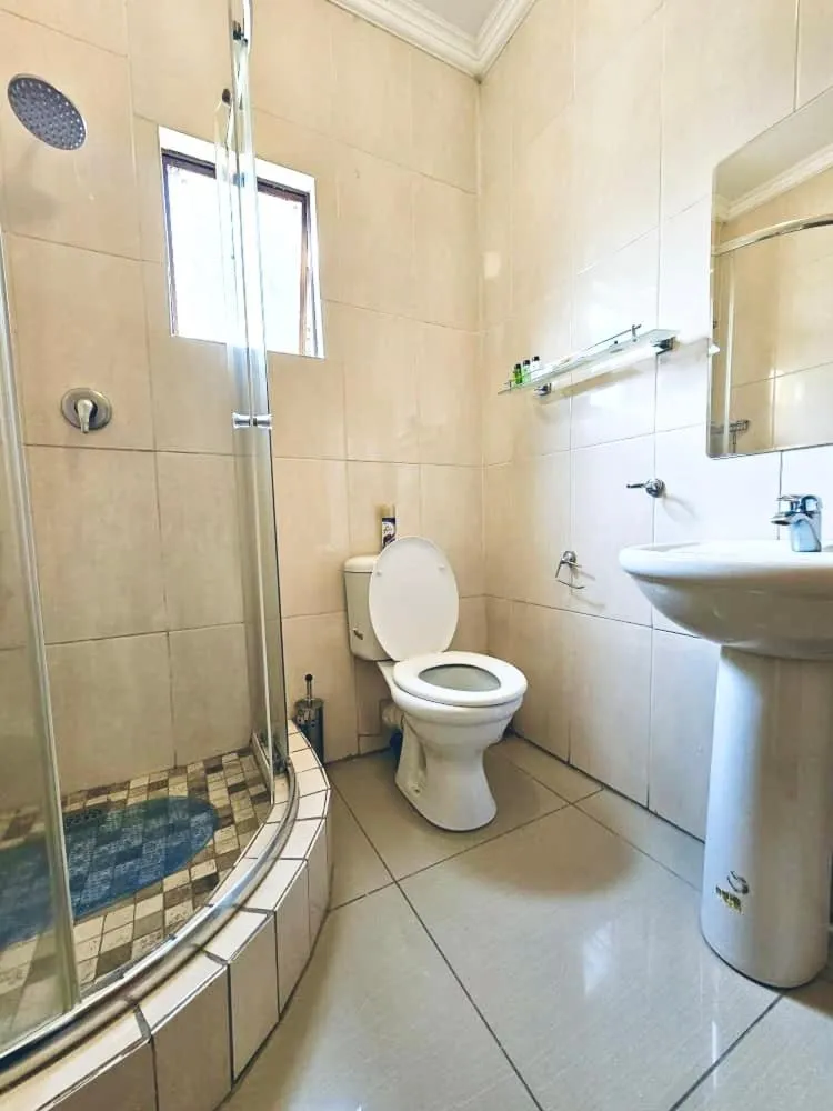 Toilet in Maun Executive Inn