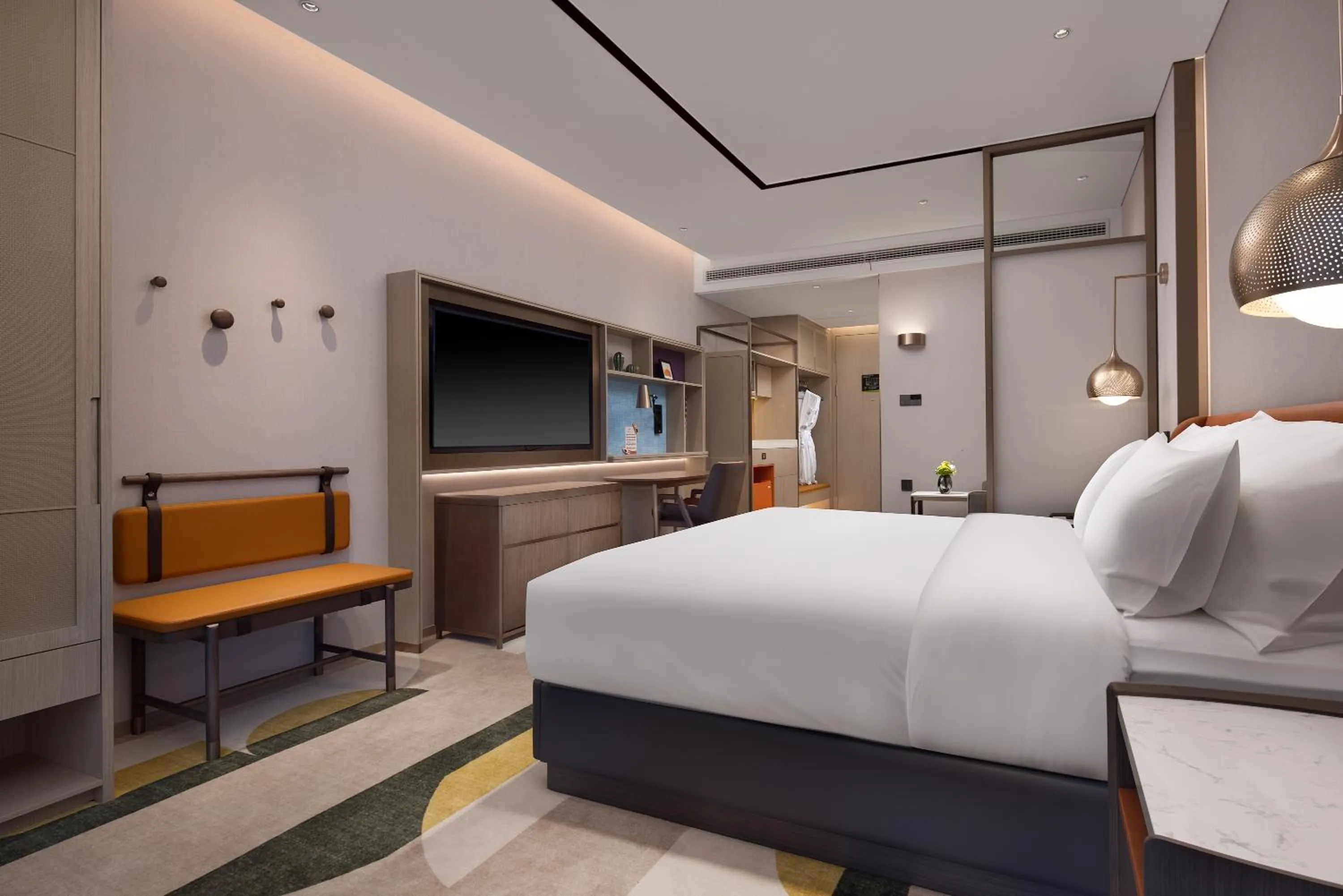 Photo of the whole room, Bed in Home2 by Suite Wuhan Qingshan