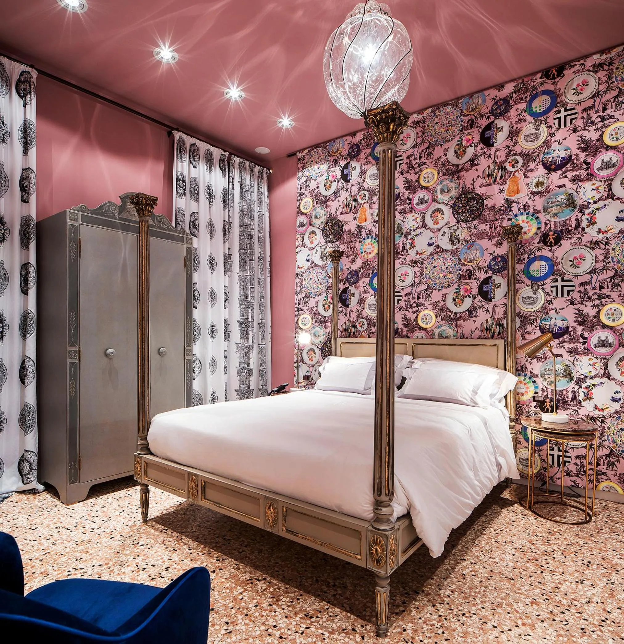 Bed in Hotel Heureka