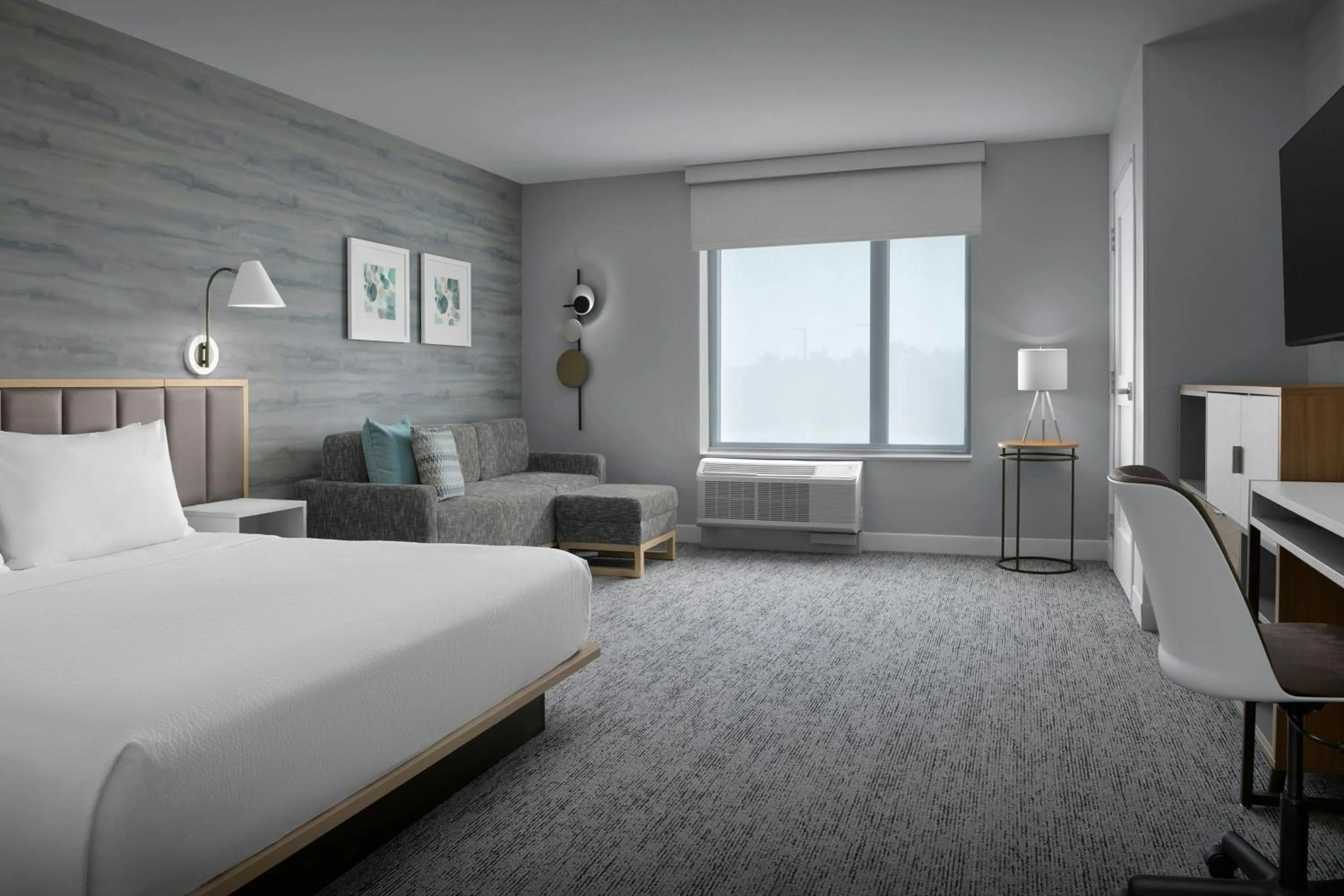 Photo of the whole room, Bed in TownePlace Suites by Marriott Fort Myers Gulf Coast