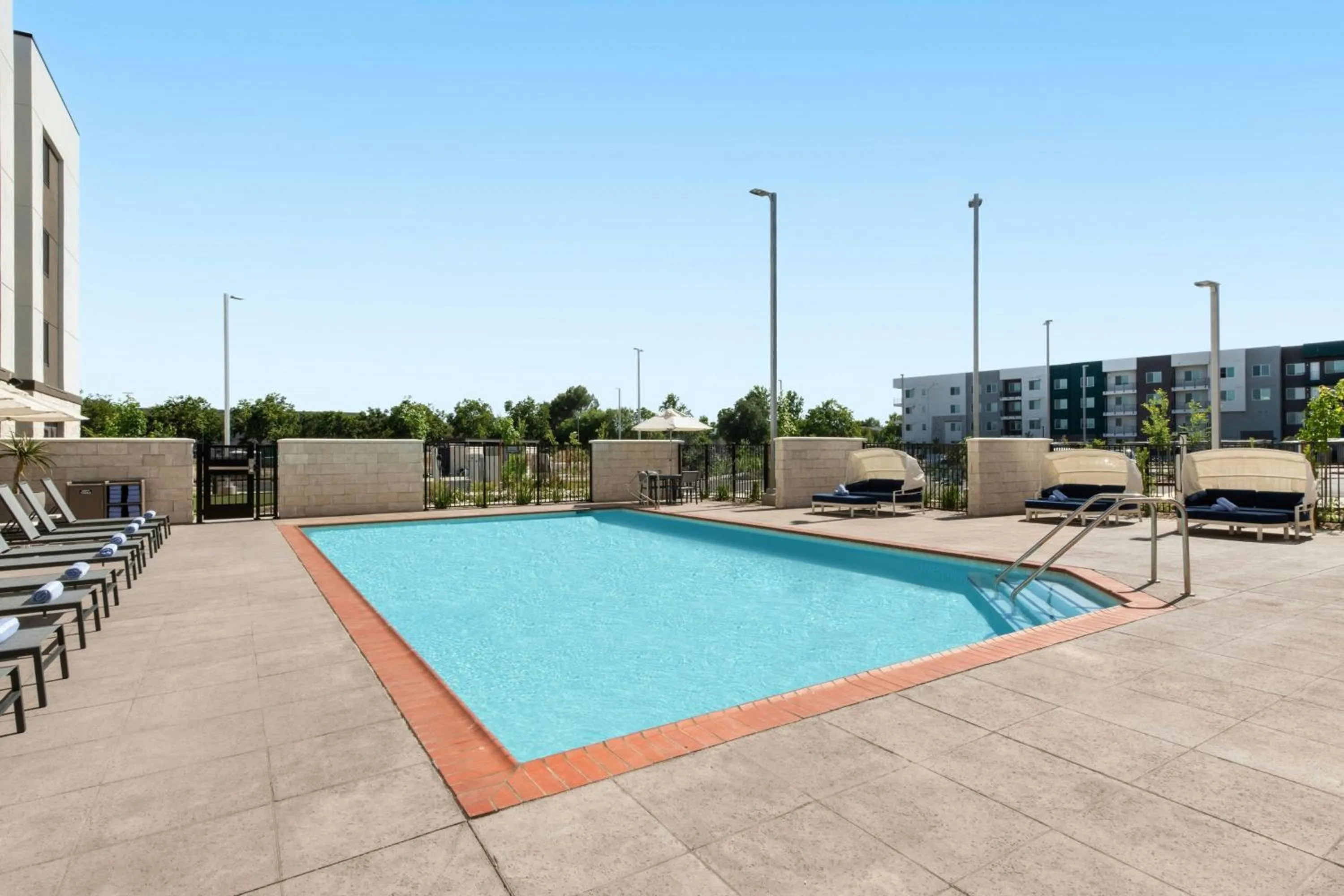 Swimming pool in Residence Inn by Marriott Sacramento Cal Expo