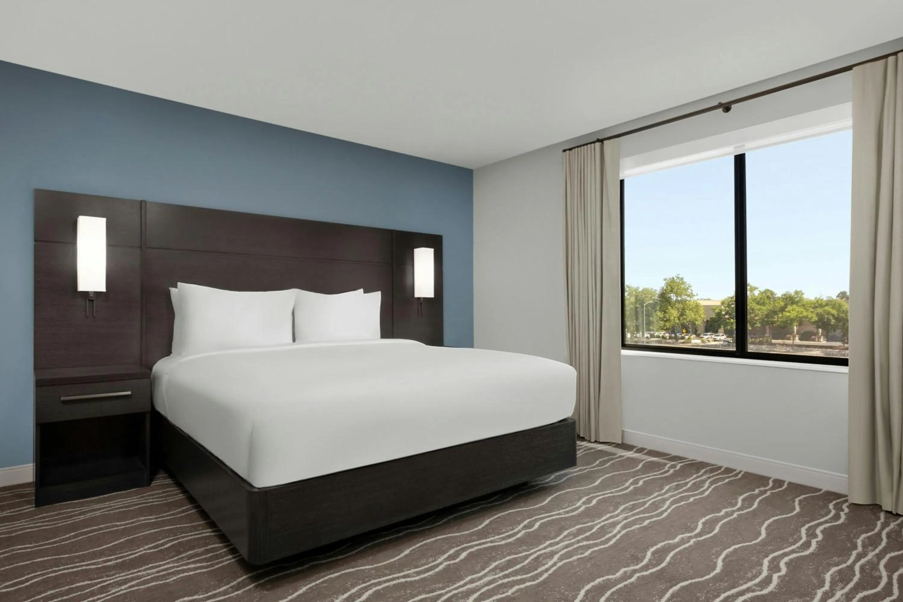 Bedroom, Bed in Residence Inn by Marriott Sacramento Cal Expo